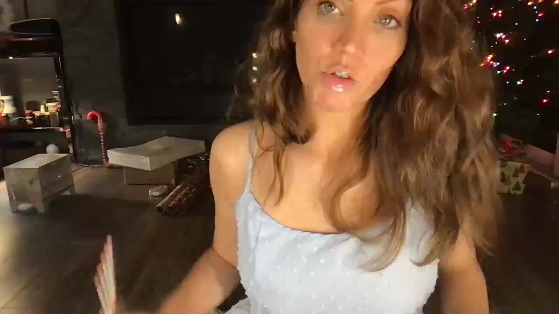 Gallery image thumbnail from Laurel's myfreecams stream on, 12/12/2023, 08:51 image 11 of 20