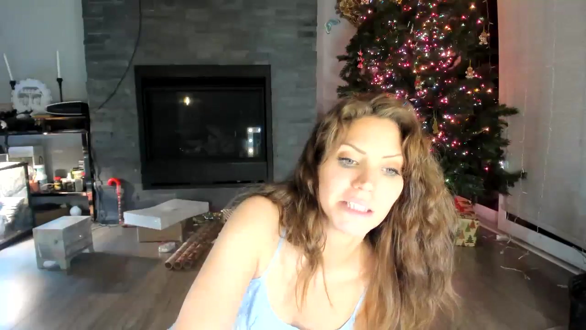 Gallery image thumbnail from Laurel's myfreecams stream on, 12/12/2023, 09:09 image 6 of 20