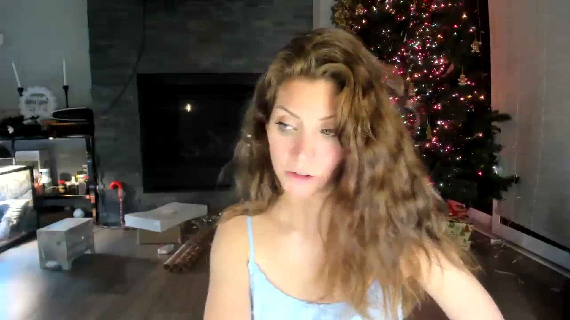 Gallery image thumbnail from Laurel's myfreecams stream on, 12/12/2023, 09:09 image 19 of 20