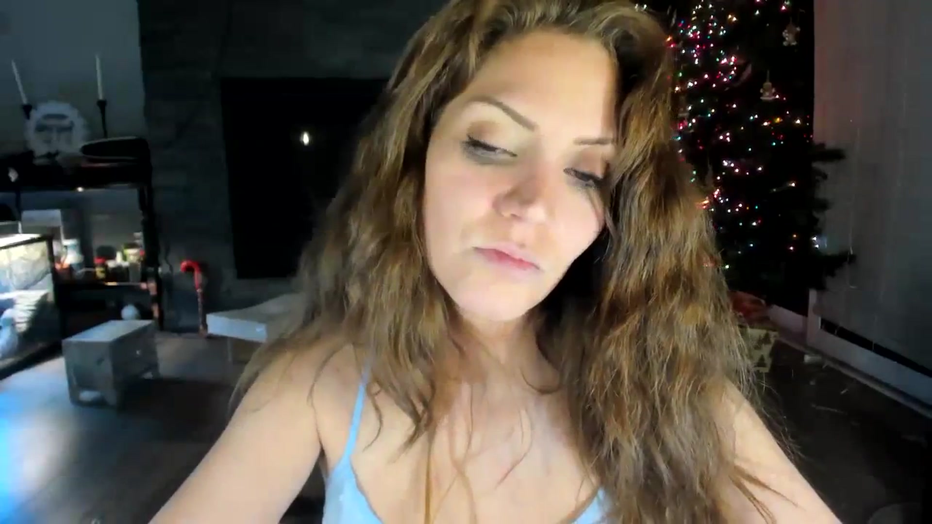 Gallery image thumbnail from Laurel's myfreecams stream on, 12/12/2023, 10:11 image 8 of 20