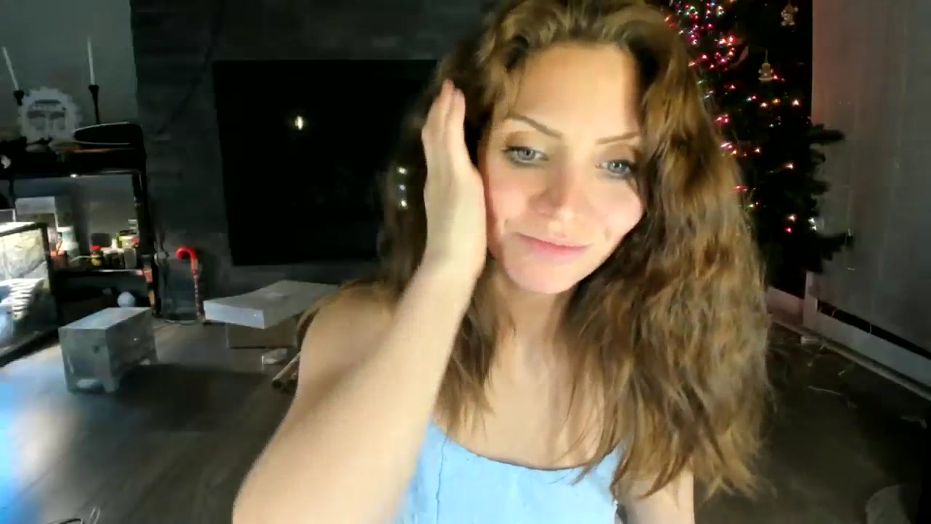 Gallery image thumbnail from Laurel's myfreecams stream on, 12/12/2023, 10:11 image 9 of 20