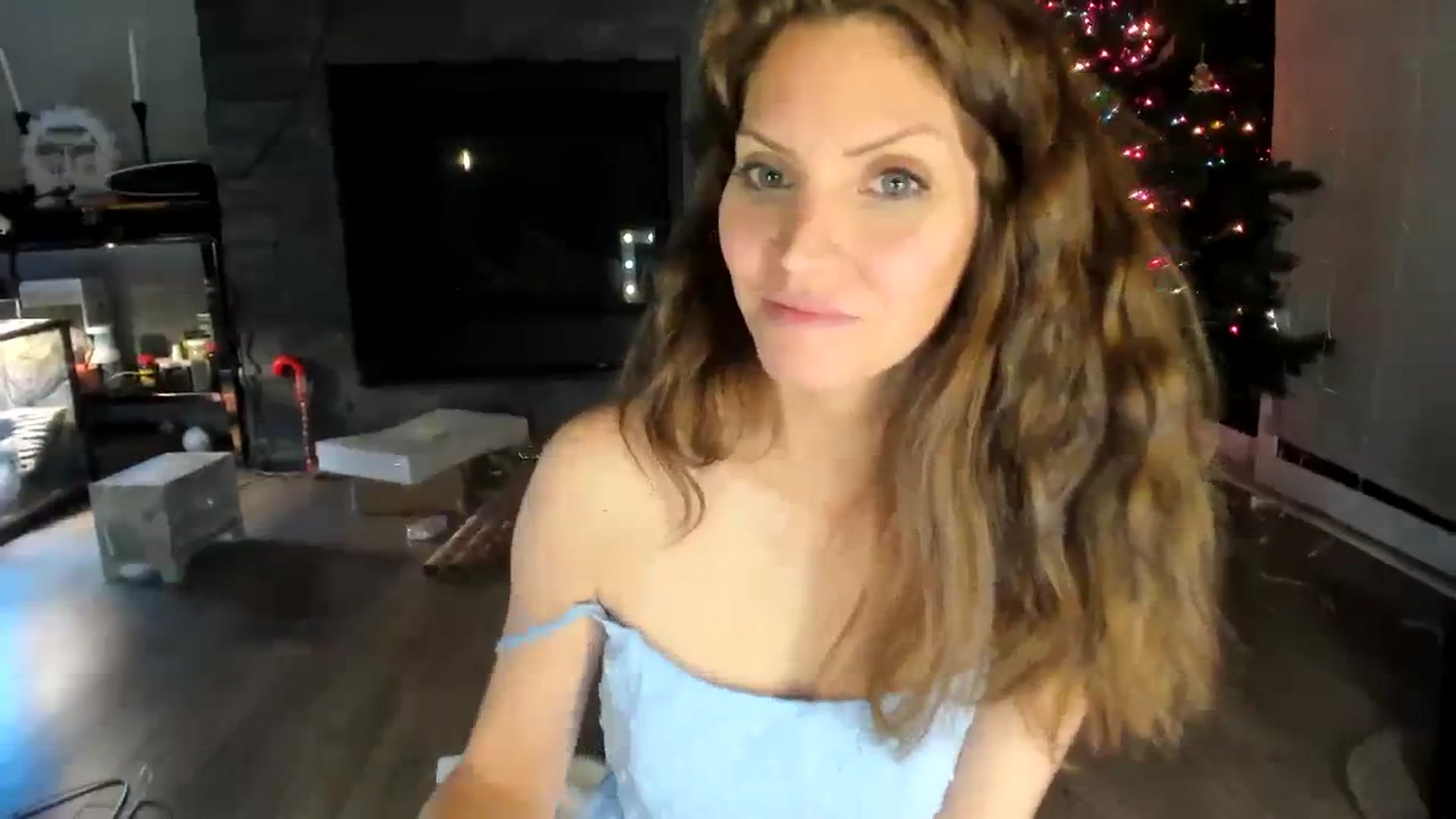 Gallery image thumbnail from Laurel's myfreecams stream on, 12/12/2023, 10:11 image 17 of 20
