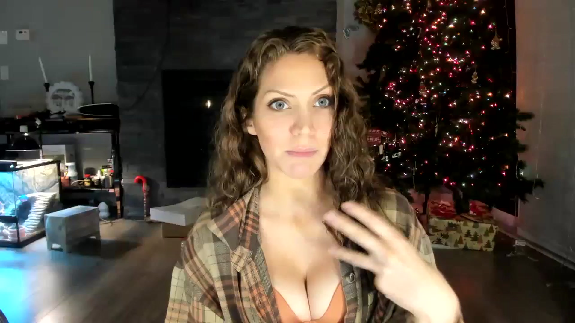 Gallery image thumbnail from Laurel's myfreecams stream on, 12/14/2023, 04:22 image 1 of 20