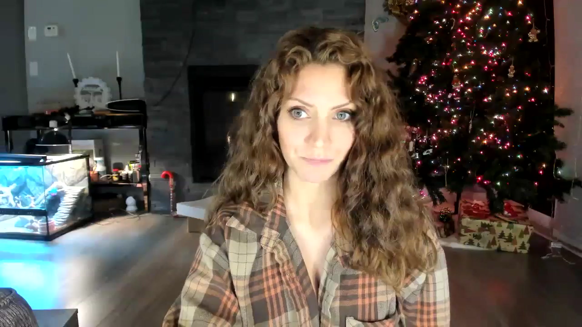 Gallery image thumbnail from Laurel's myfreecams stream on, 12/14/2023, 05:17 image 16 of 20