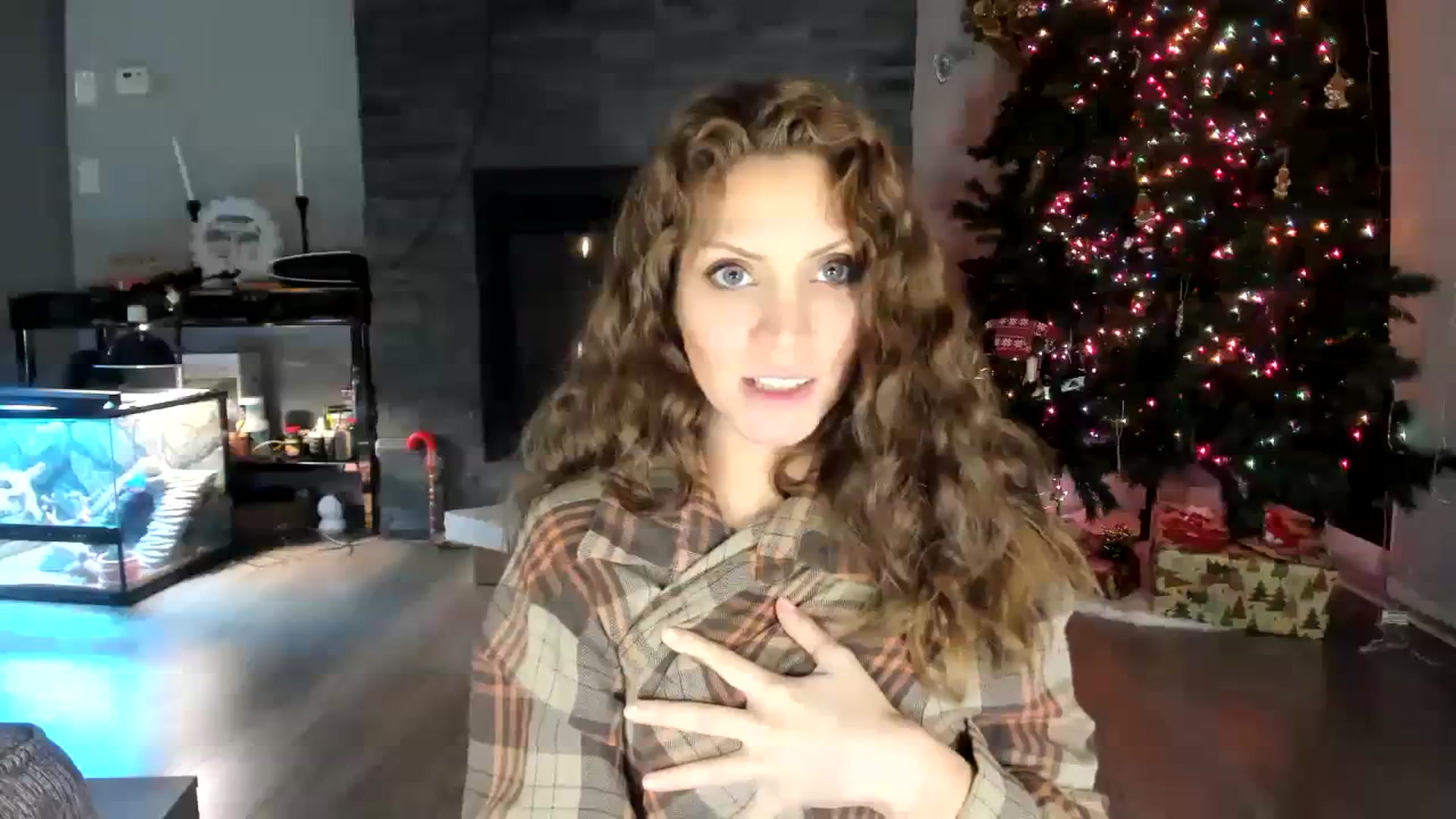 Gallery image thumbnail from Laurel's myfreecams stream on, 12/14/2023, 05:17 image 15 of 20