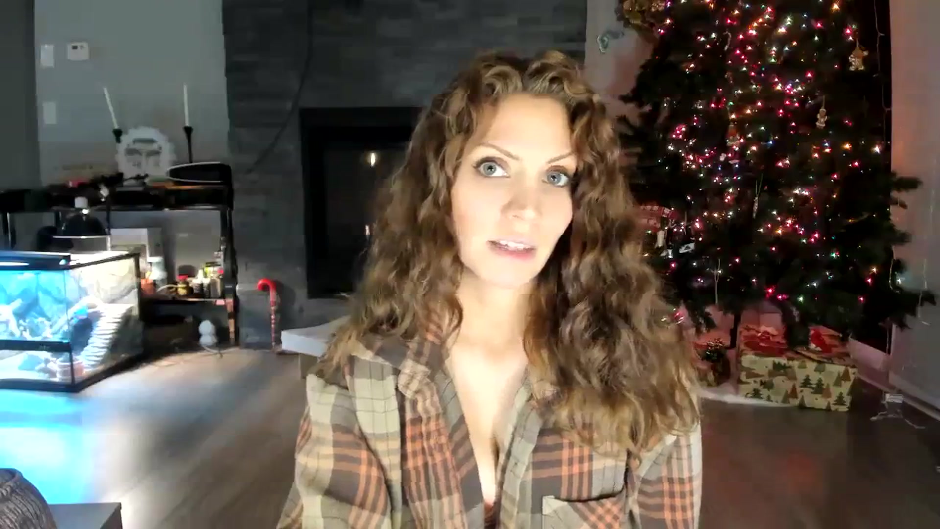 Gallery image thumbnail from Laurel's myfreecams stream on, 12/14/2023, 05:17 image 17 of 20