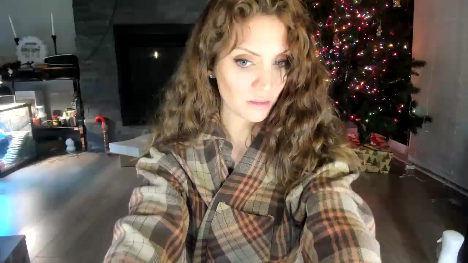 Gallery image thumbnail from Laurel's myfreecams stream on, 12/14/2023, 07:44 image 20 of 20