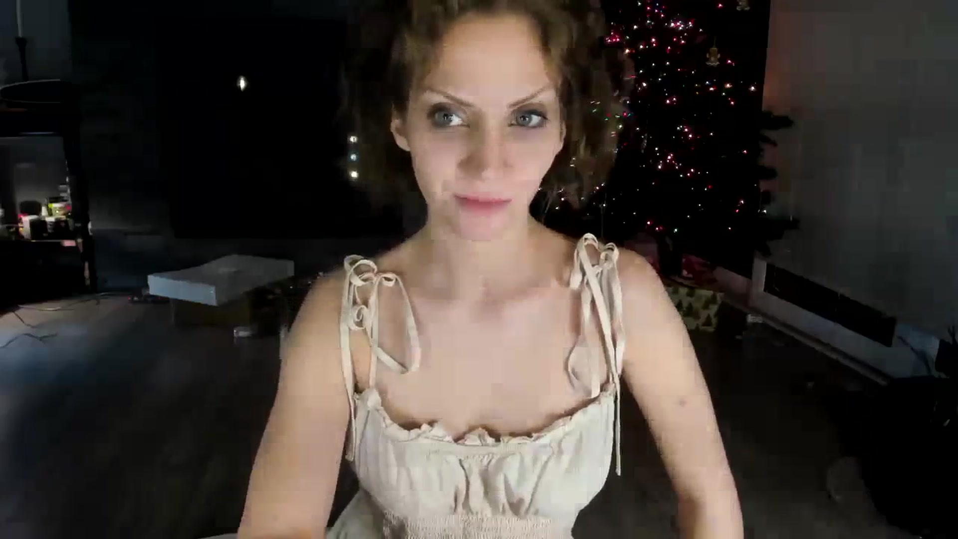 Gallery image thumbnail from Laurel's myfreecams stream on, 12/16/2023, 11:43 image 13 of 20