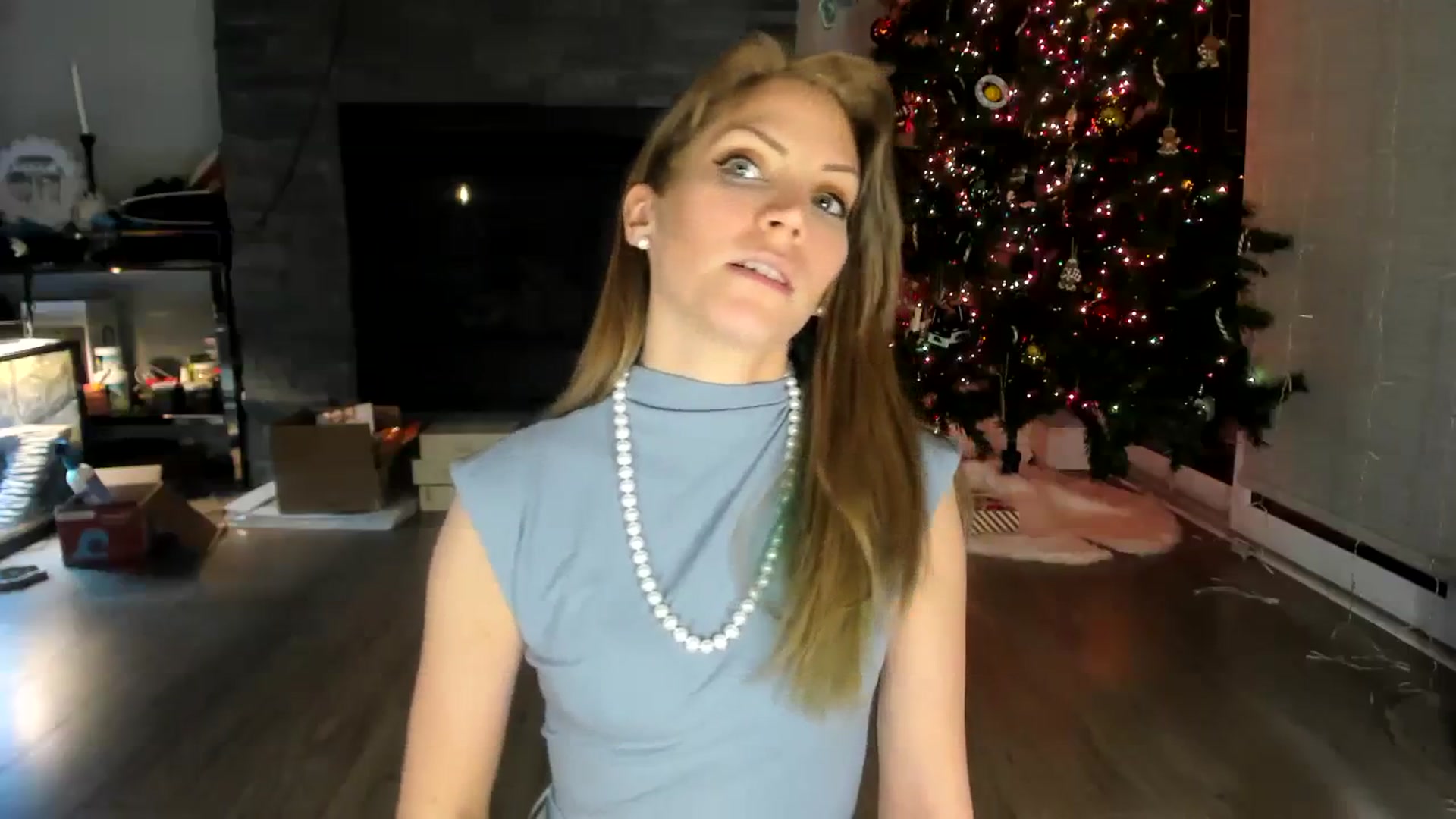 Gallery image thumbnail from Laurel's myfreecams stream on, 12/30/2023, 01:22 image 6 of 20
