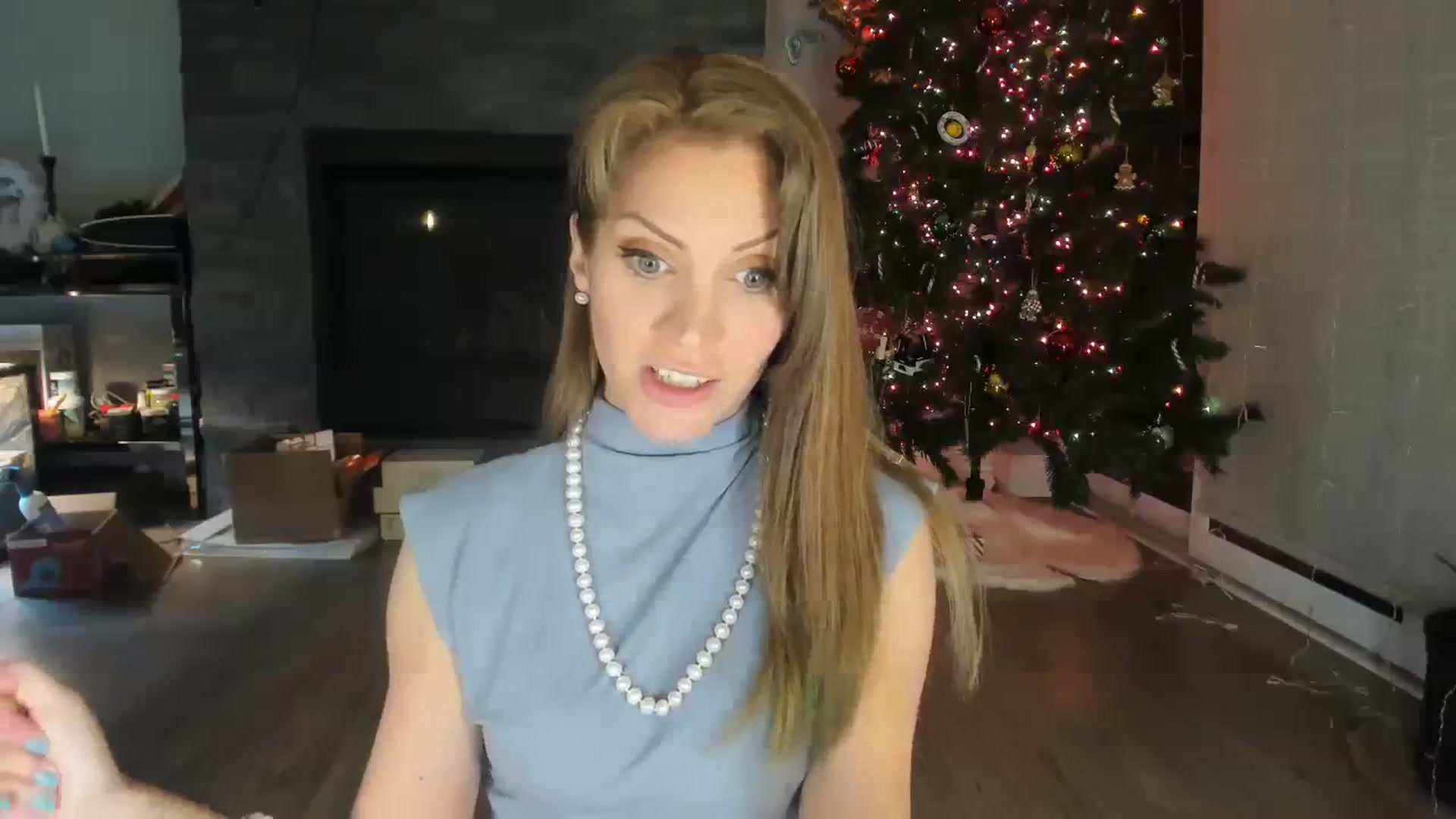 Gallery image thumbnail from Laurel's myfreecams stream on, 12/30/2023, 02:51 image 10 of 20