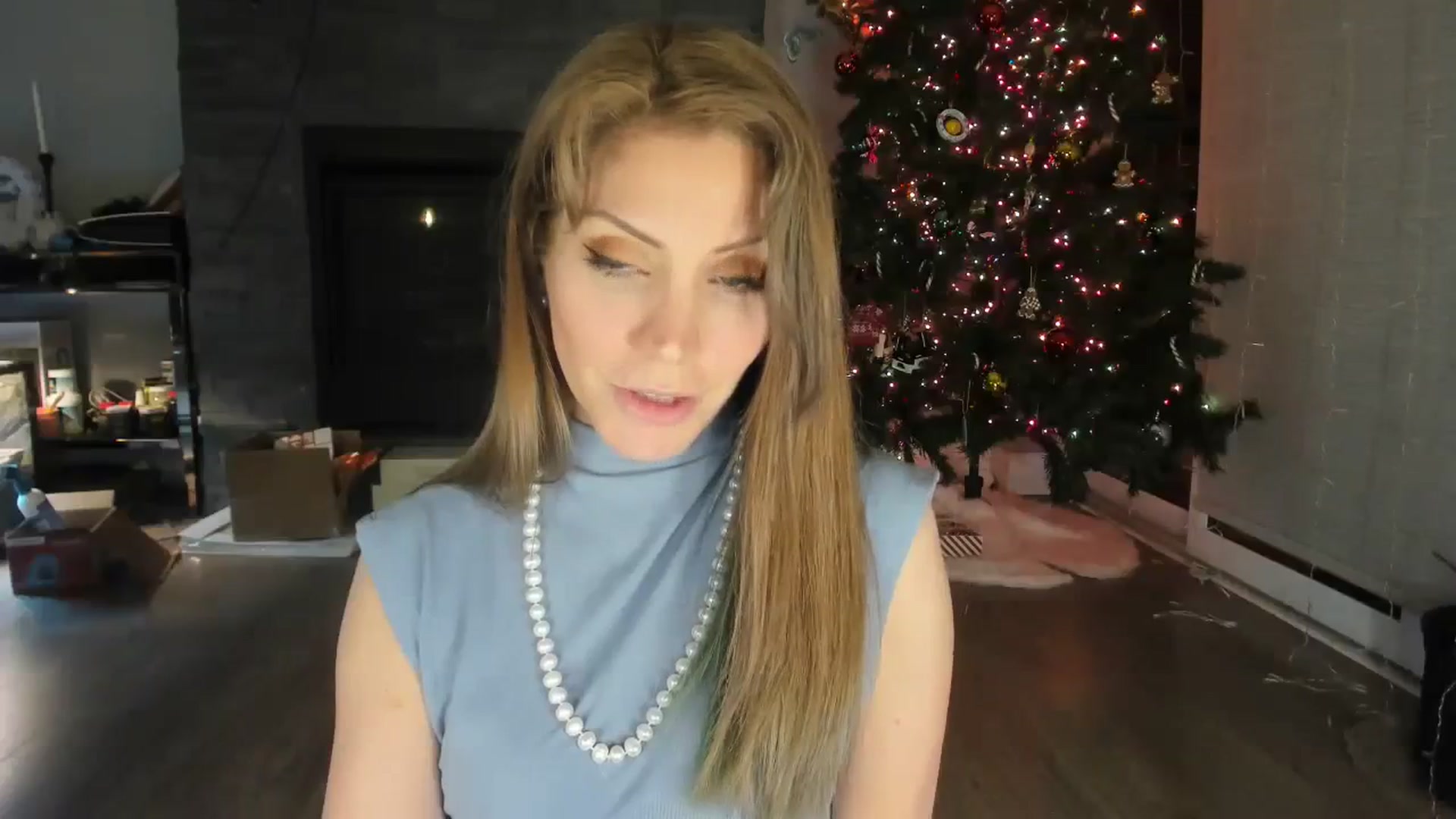 Gallery image thumbnail from Laurel's myfreecams stream on, 12/30/2023, 02:51 image 3 of 20