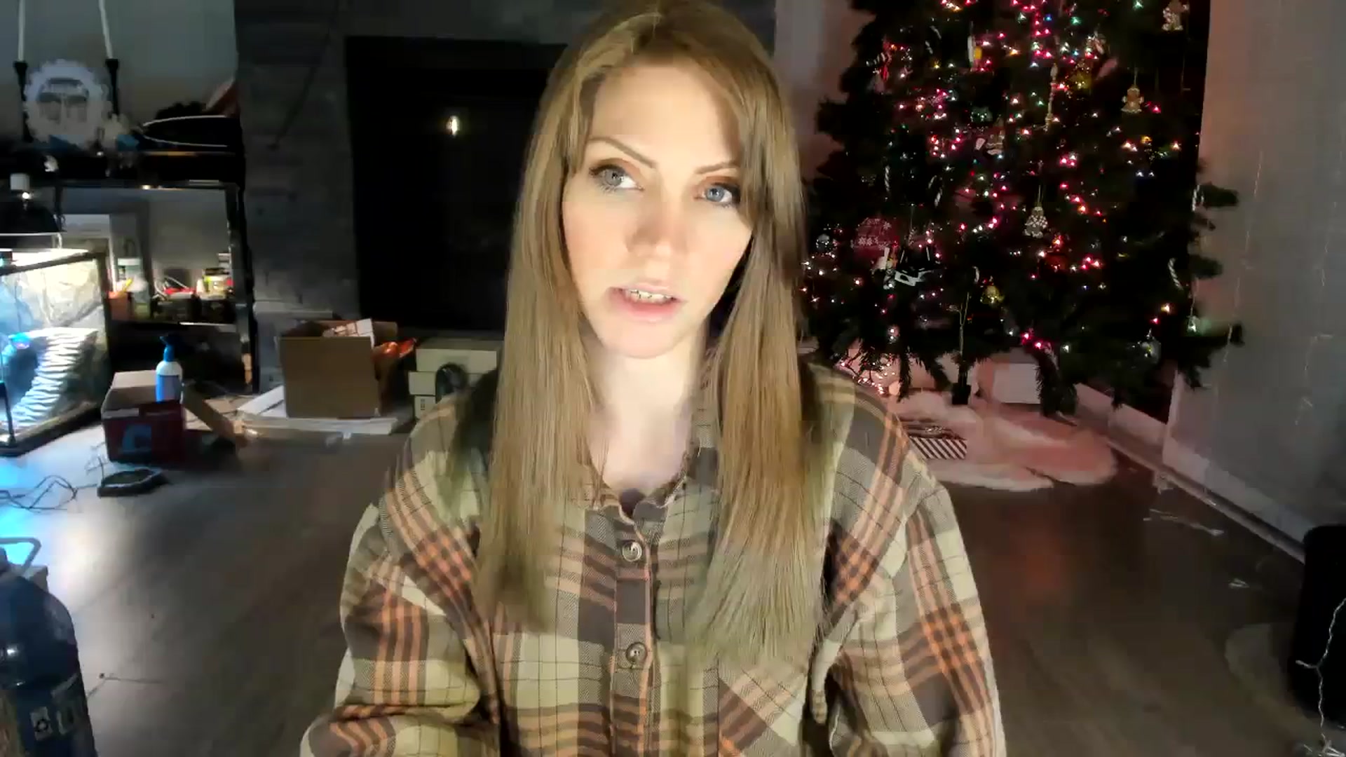 Gallery image thumbnail from Laurel's myfreecams stream on, 12/31/2023, 02:14 image 3 of 20