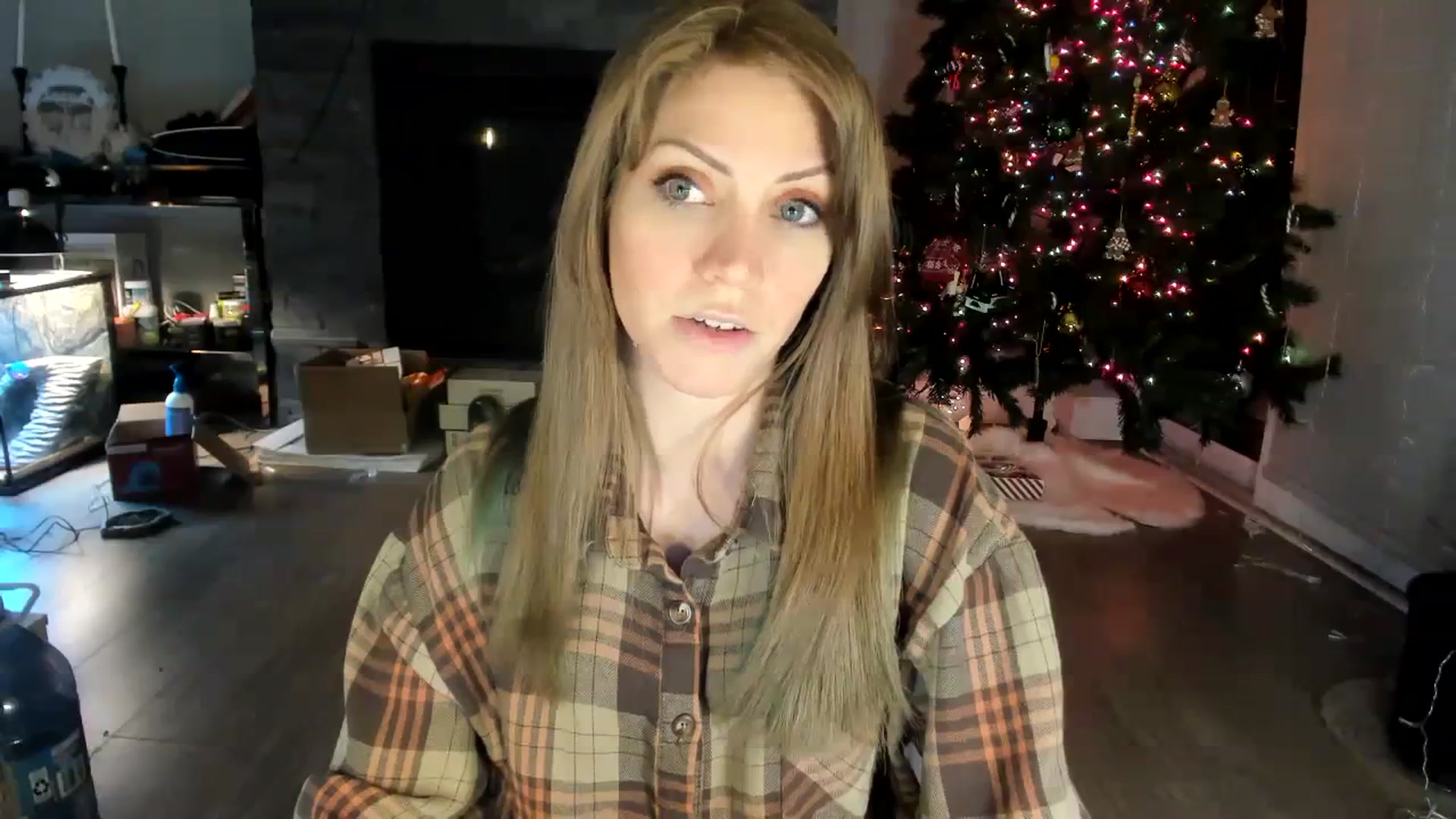 Gallery image thumbnail from Laurel's myfreecams stream on, 12/31/2023, 02:14 image 16 of 20