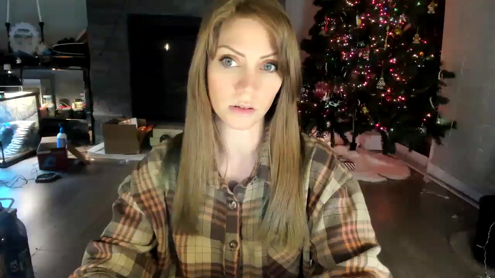 Gallery image thumbnail from Laurel's myfreecams stream on, 12/31/2023, 02:14 image 8 of 20