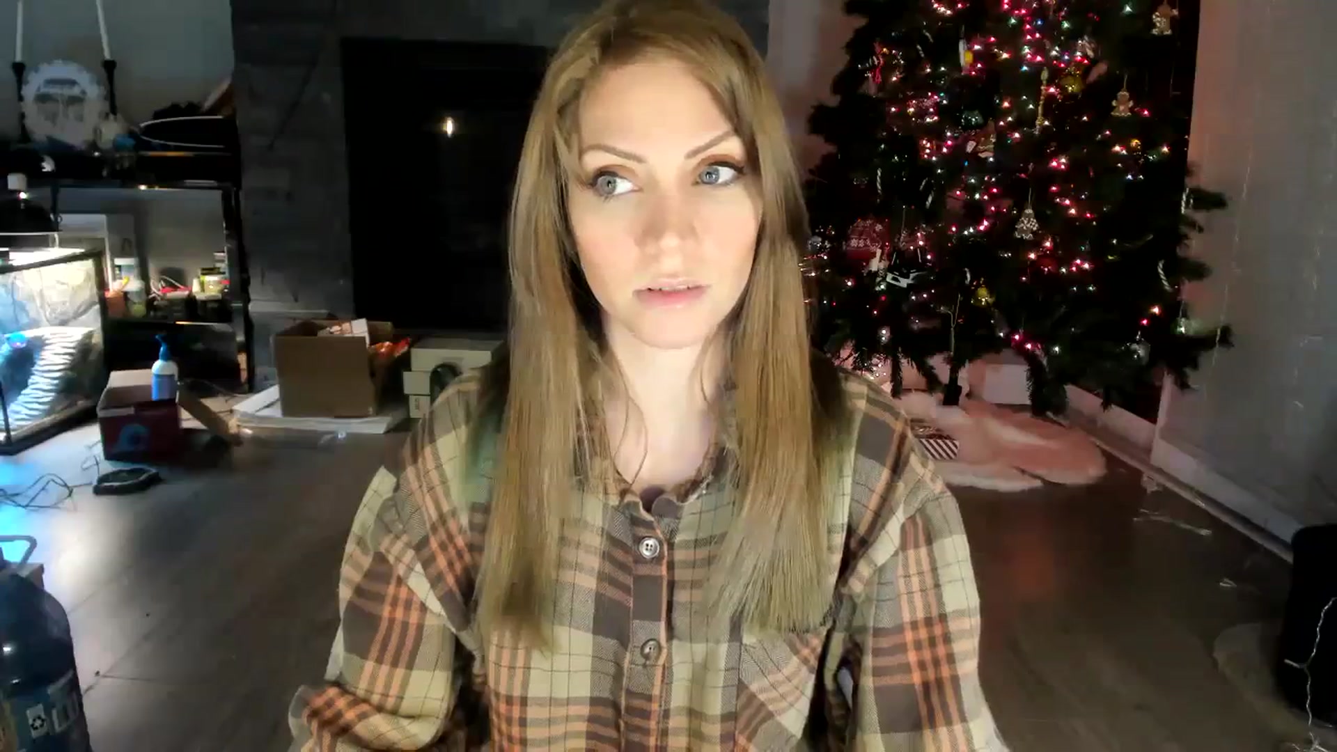 Gallery image thumbnail from Laurel's myfreecams stream on, 12/31/2023, 02:14 image 15 of 20
