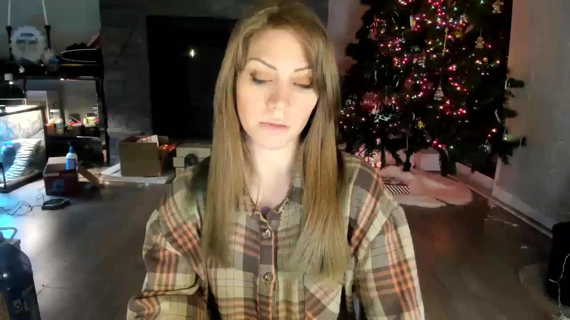 Gallery image thumbnail from Laurel's myfreecams stream on, 12/31/2023, 02:14 image 7 of 20