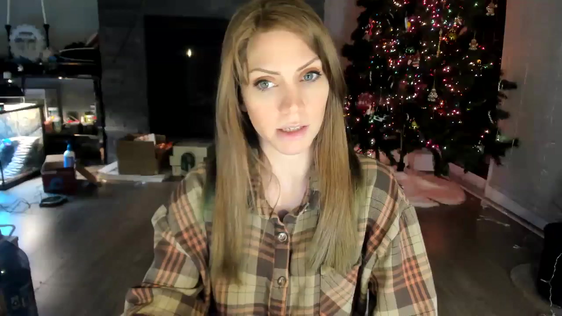 Gallery image thumbnail from Laurel's myfreecams stream on, 12/31/2023, 02:14 image 12 of 20