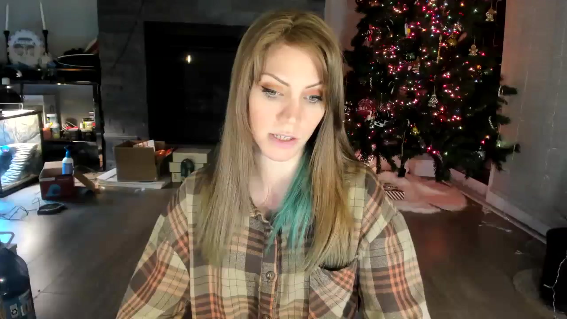 Gallery image thumbnail from Laurel's myfreecams stream on, 12/31/2023, 04:06 image 10 of 20