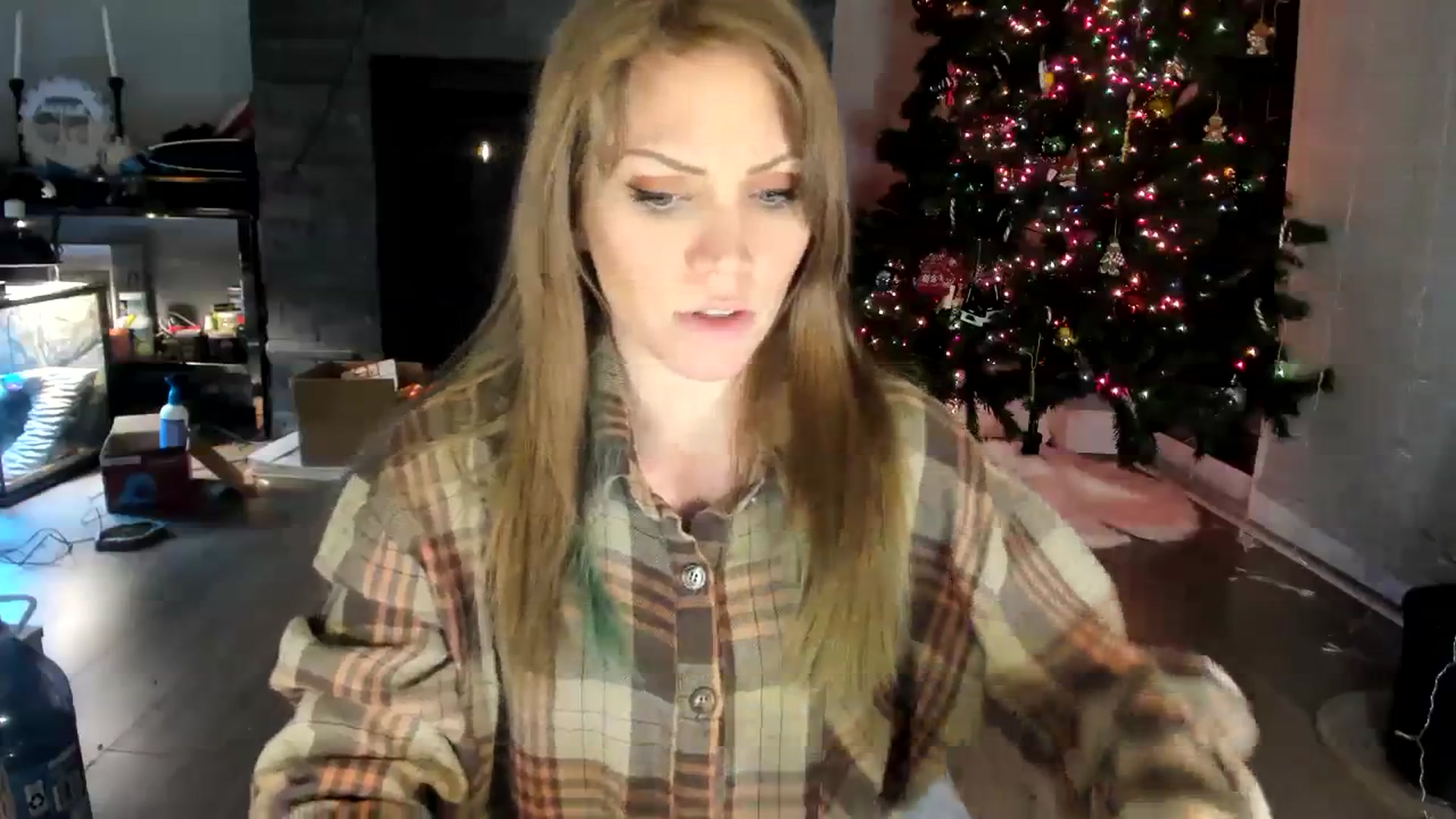 Gallery image thumbnail from Laurel's myfreecams stream on, 12/31/2023, 04:06 image 3 of 20