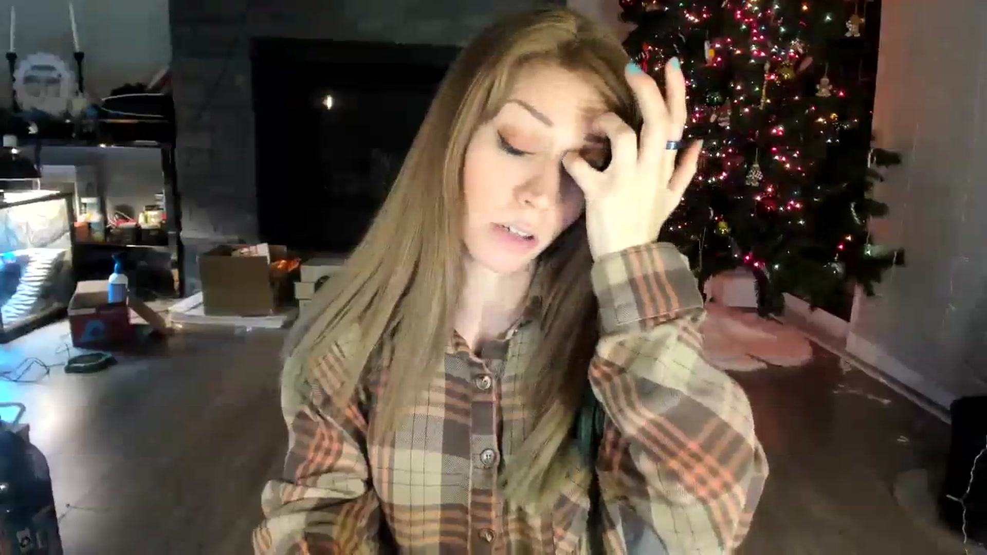 Gallery image thumbnail from Laurel's myfreecams stream on, 12/31/2023, 04:06 image 6 of 20