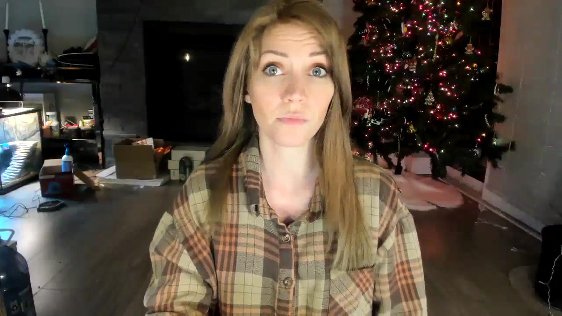 Gallery image thumbnail from Laurel's myfreecams stream on, 12/31/2023, 04:06 image 2 of 20