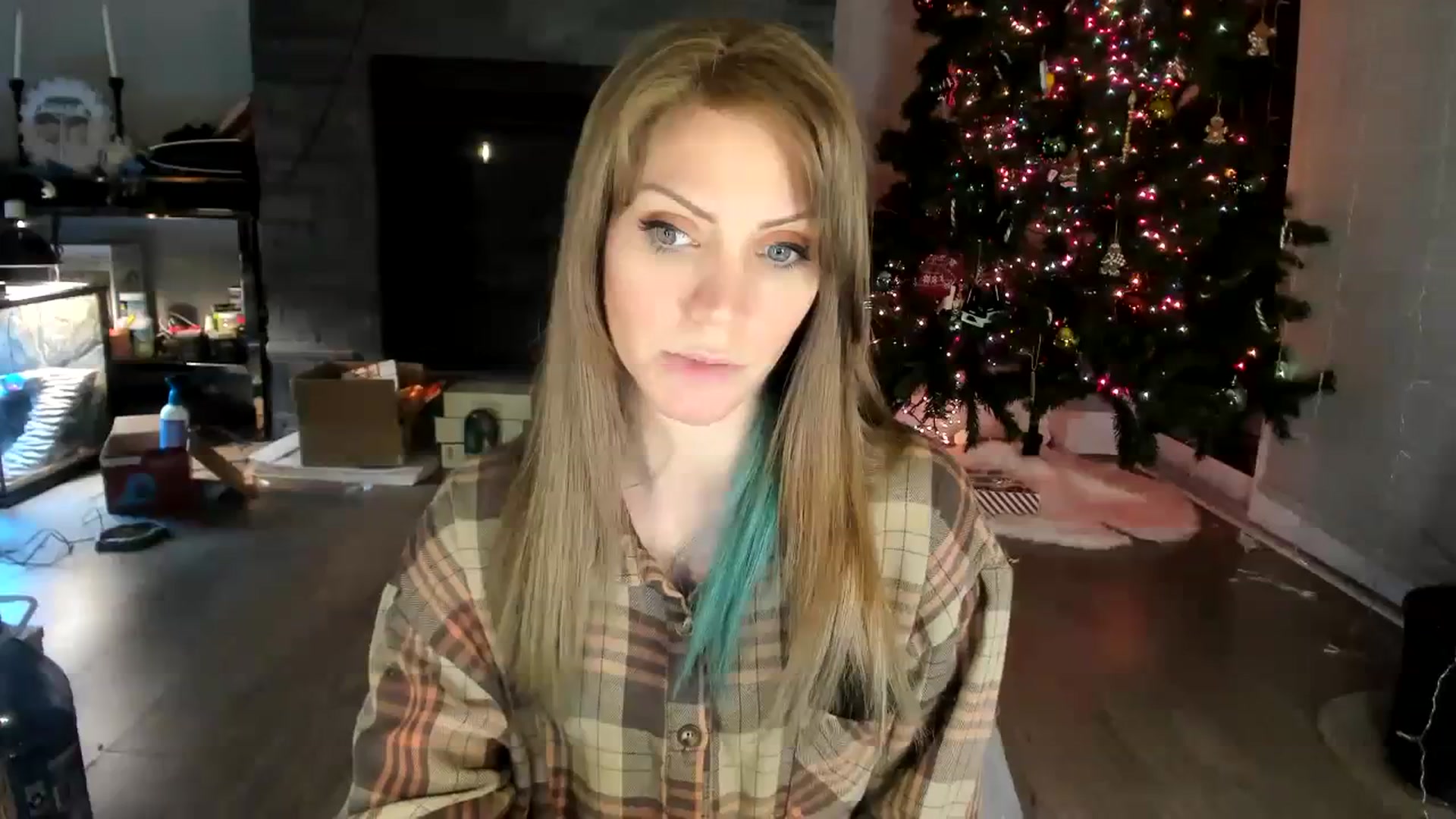 Gallery image thumbnail from Laurel's myfreecams stream on, 12/31/2023, 04:06 image 9 of 20