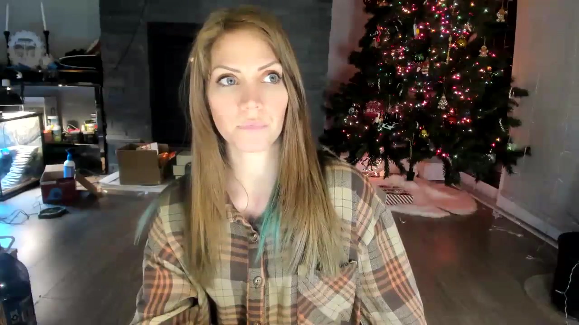 Gallery image thumbnail from Laurel's myfreecams stream on, 12/31/2023, 04:06 image 12 of 20