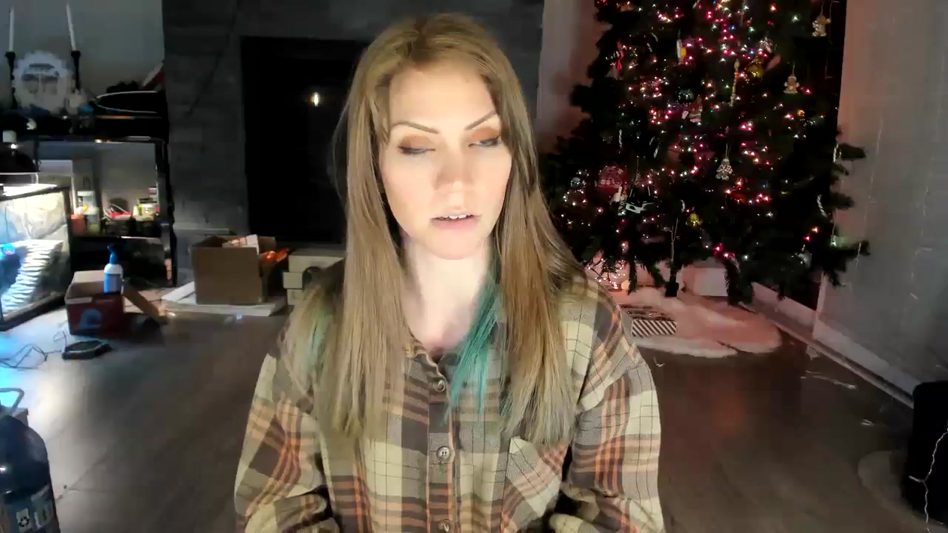 Gallery image thumbnail from Laurel's myfreecams stream on, 12/31/2023, 04:06 image 11 of 20
