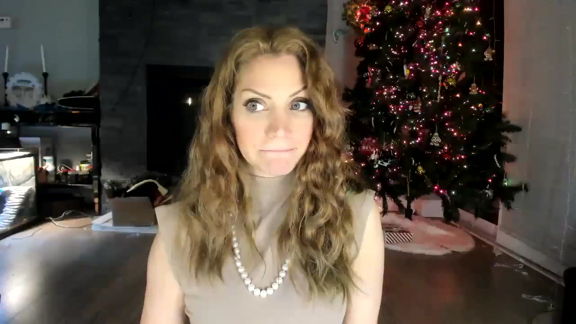 Gallery image thumbnail from Laurel's myfreecams stream on, 01/03/2024, 03:22 image 8 of 20