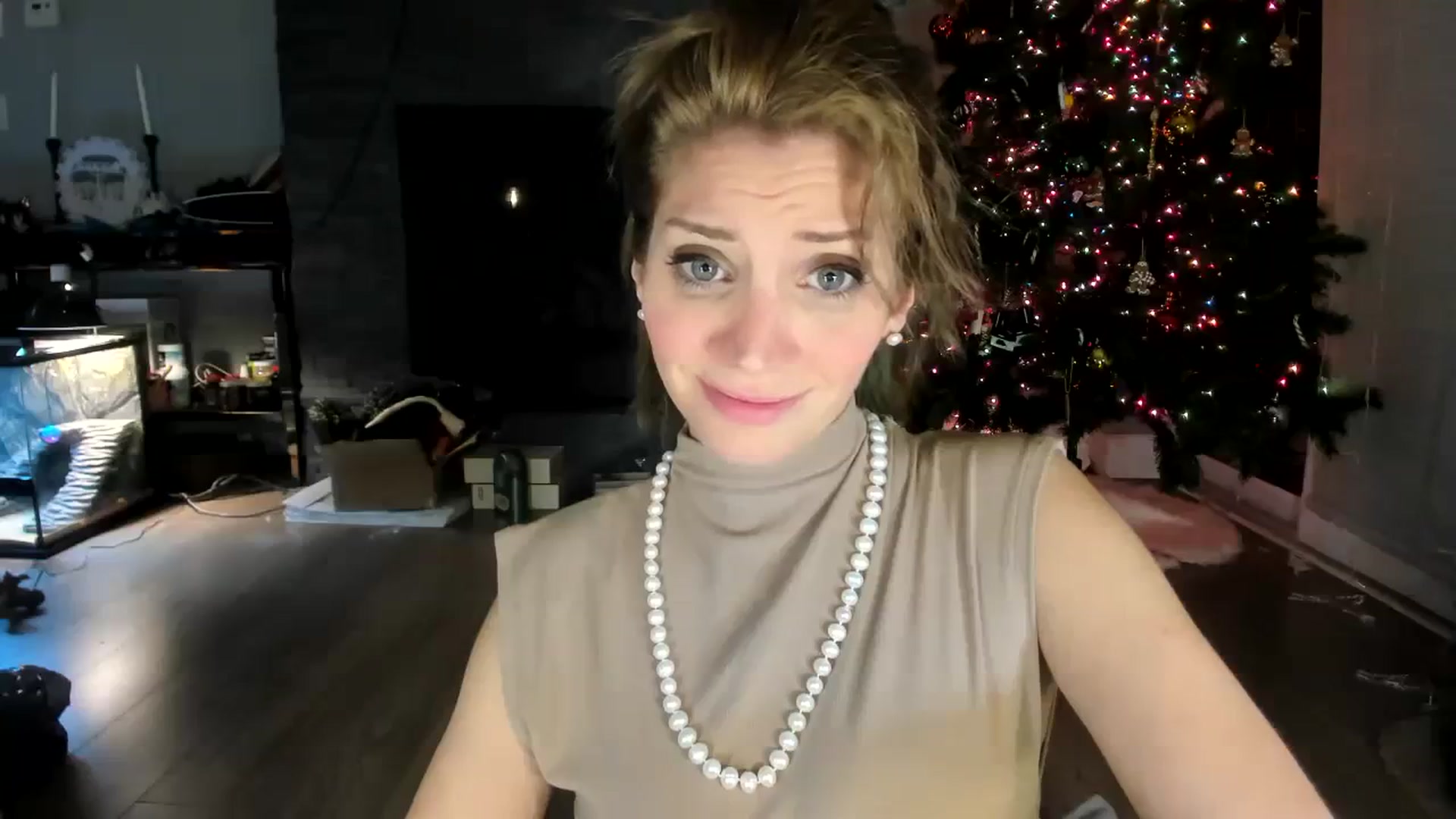 Gallery image thumbnail from Laurel's myfreecams stream on, 01/03/2024, 06:25 image 4 of 20