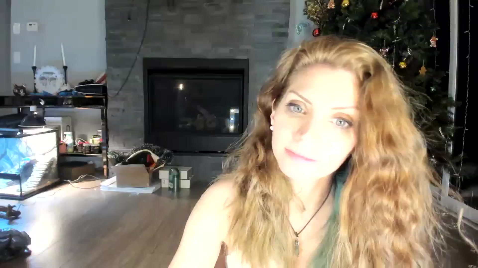 Gallery image thumbnail from Laurel's myfreecams stream on, 01/03/2024, 07:47 image 6 of 20