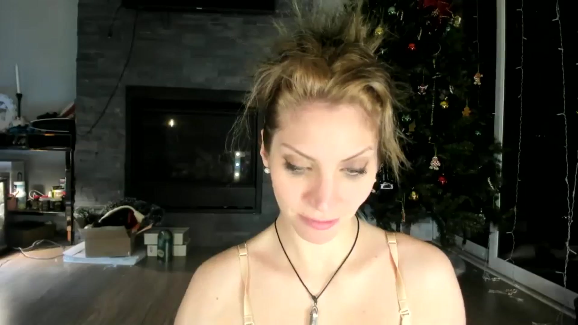 Gallery image thumbnail from Laurel's myfreecams stream on, 01/03/2024, 09:20 image 7 of 20