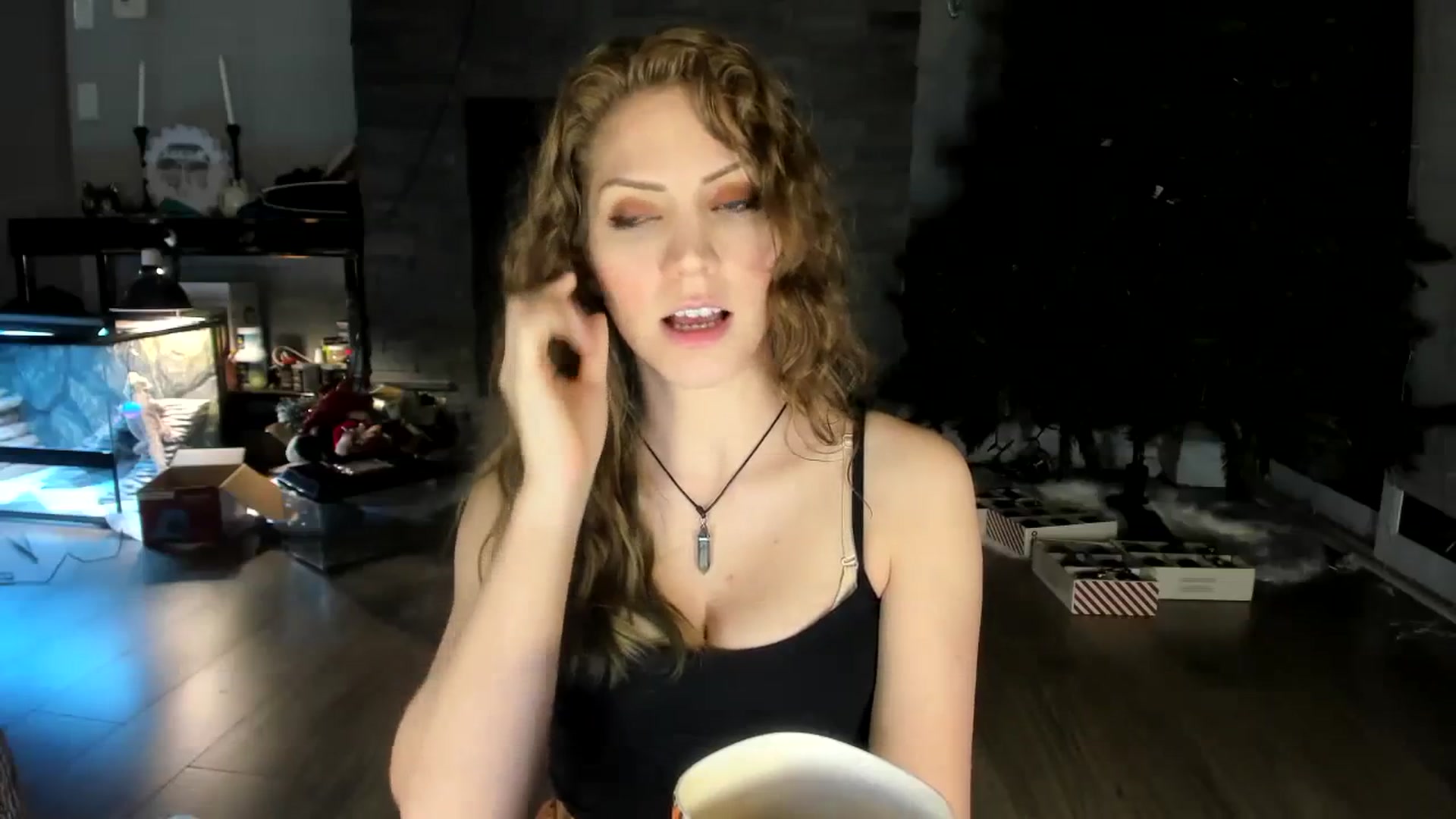Gallery image thumbnail from Laurel's myfreecams stream on, 01/06/2024, 04:22 image 3 of 20