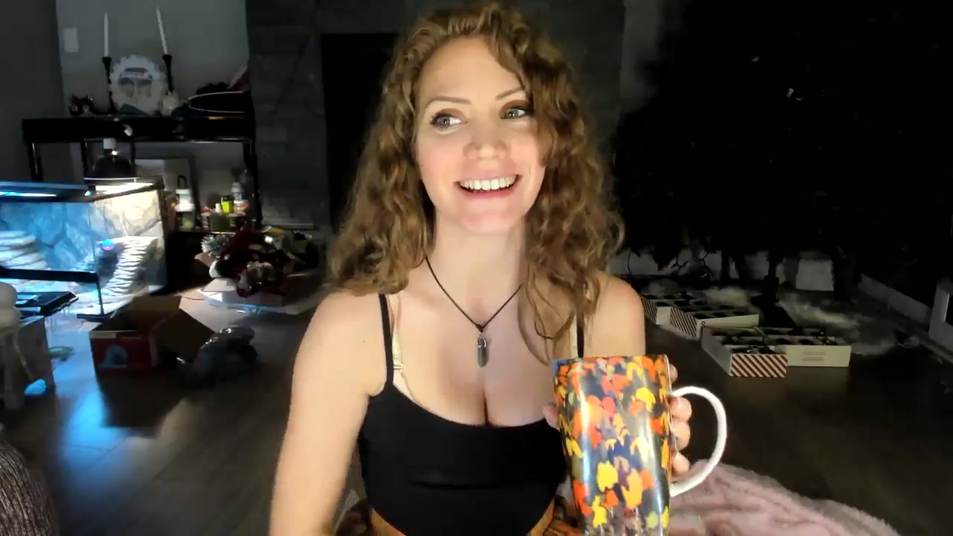 Gallery image thumbnail from Laurel's myfreecams stream on, 01/06/2024, 08:50 image 4 of 20