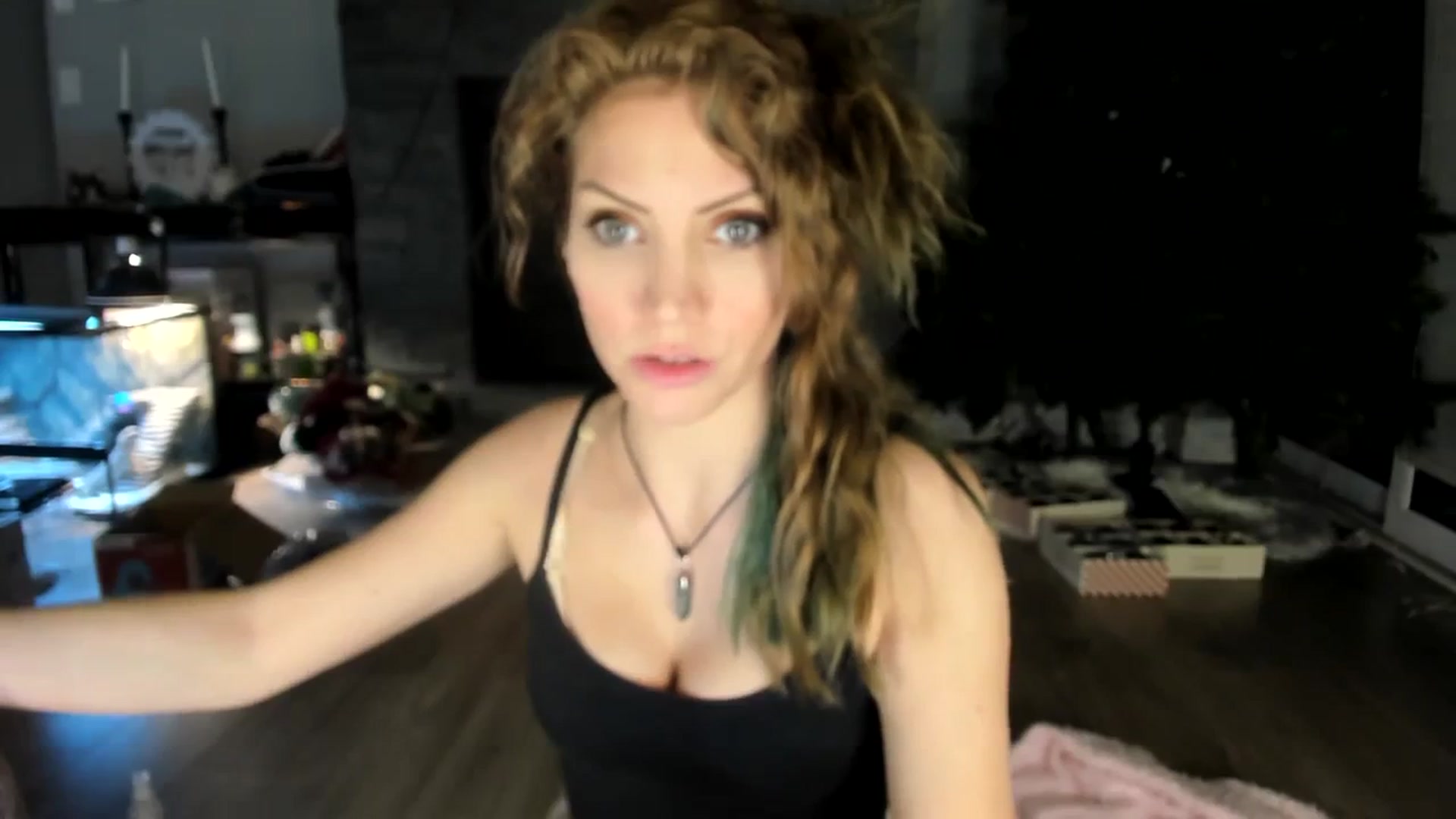 Gallery image thumbnail from Laurel's myfreecams stream on, 01/06/2024, 08:50 image 10 of 20