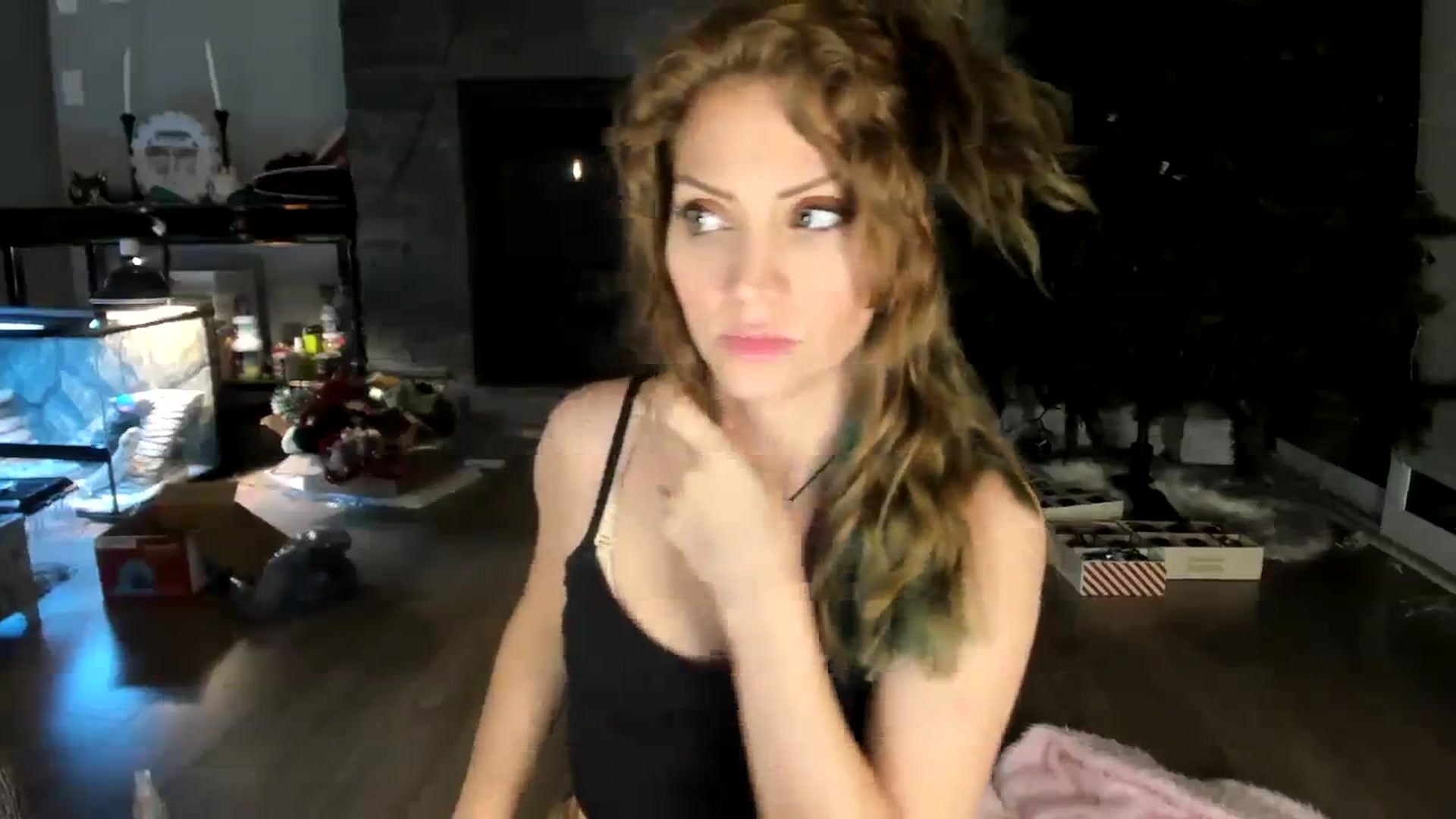 Gallery image thumbnail from Laurel's myfreecams stream on, 01/06/2024, 08:50 image 9 of 20