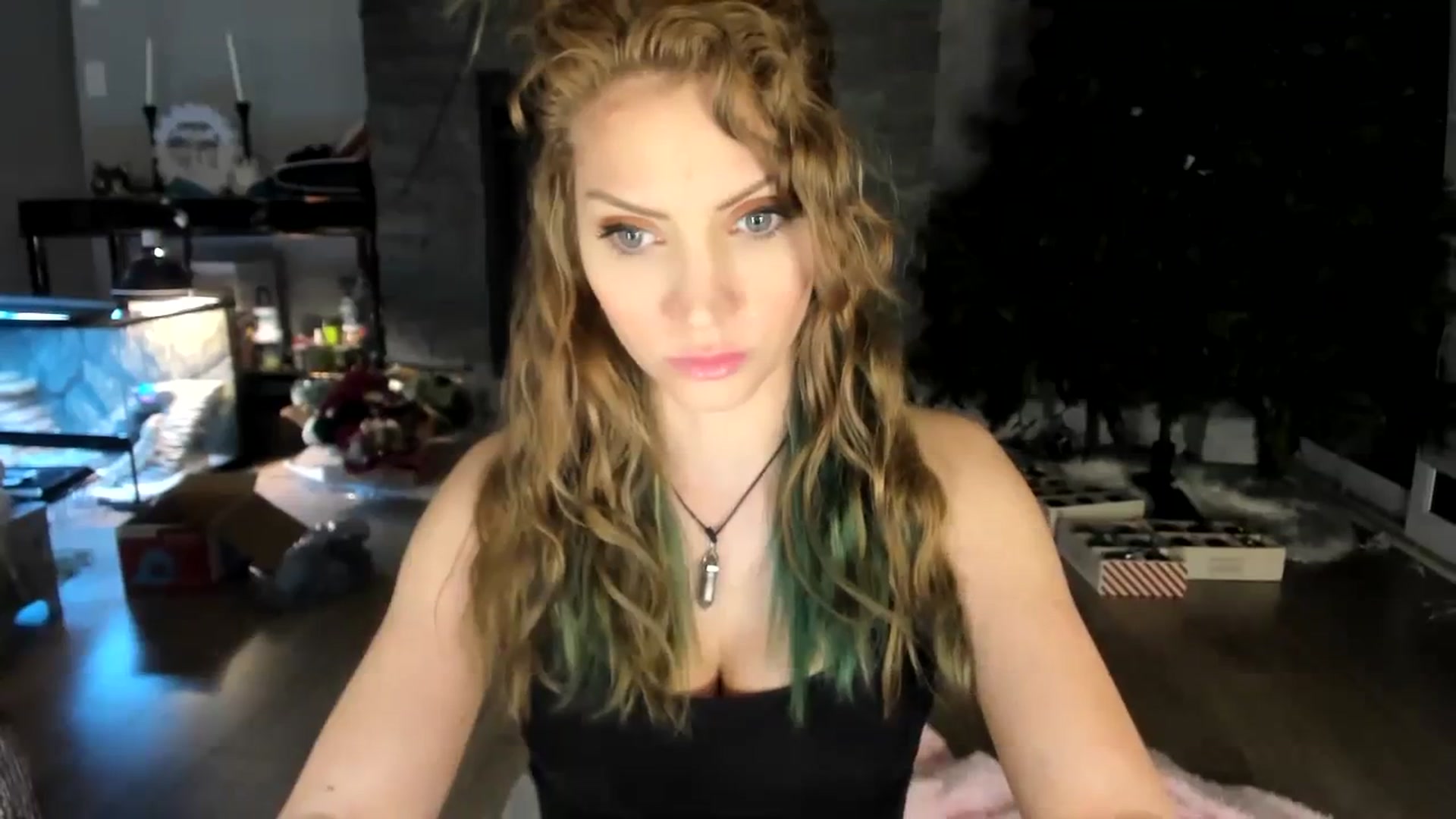 Gallery image thumbnail from Laurel's myfreecams stream on, 01/06/2024, 08:50 image 5 of 20