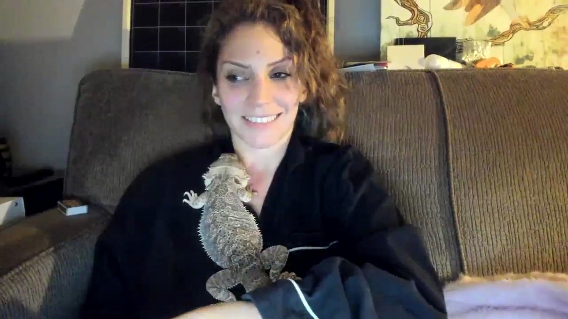 Gallery image thumbnail from Laurel's myfreecams stream on, 01/06/2024, 09:36 image 17 of 20