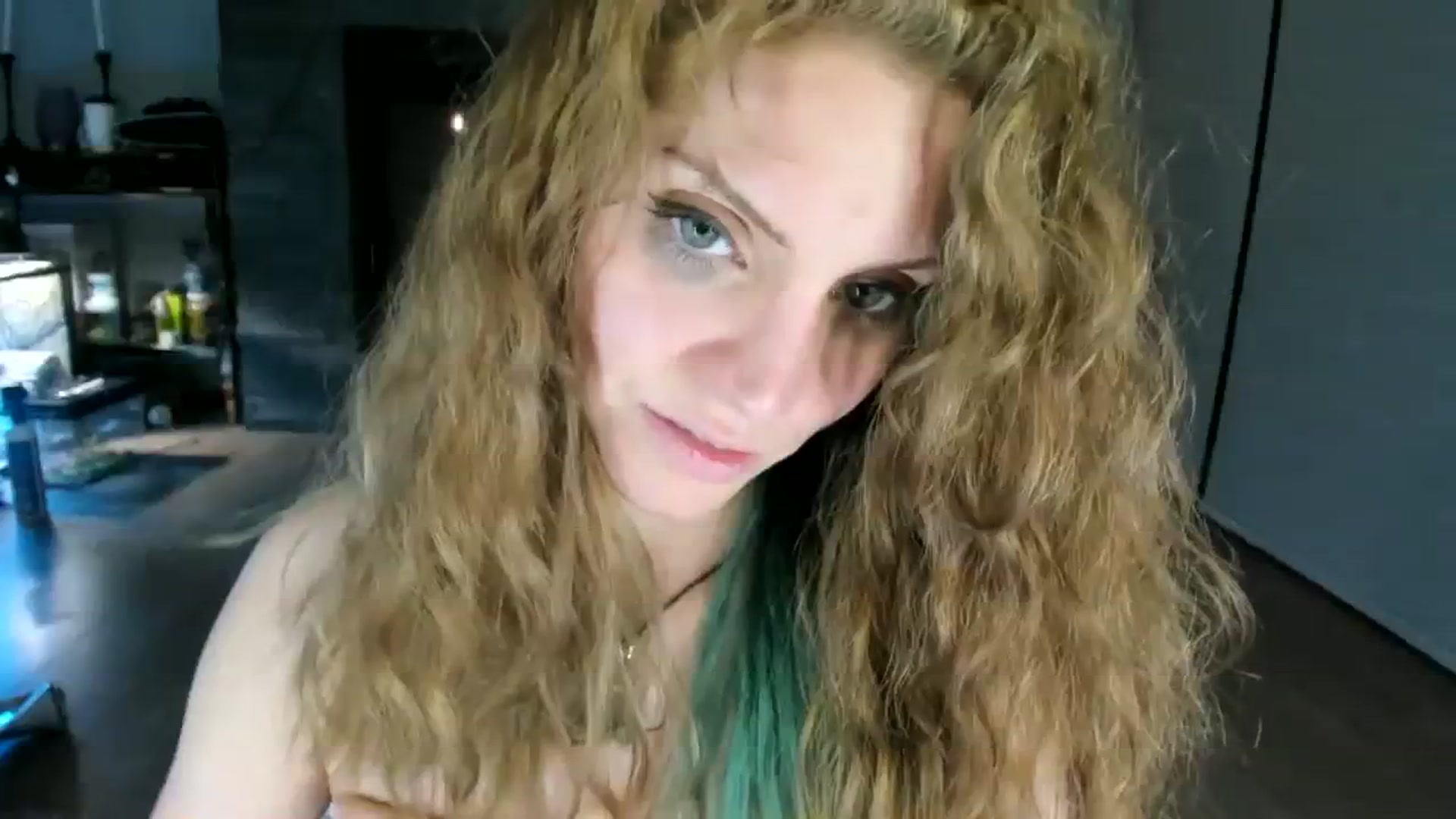 Gallery image thumbnail from Laurel's myfreecams stream on, 01/09/2024, 08:48 image 2 of 20