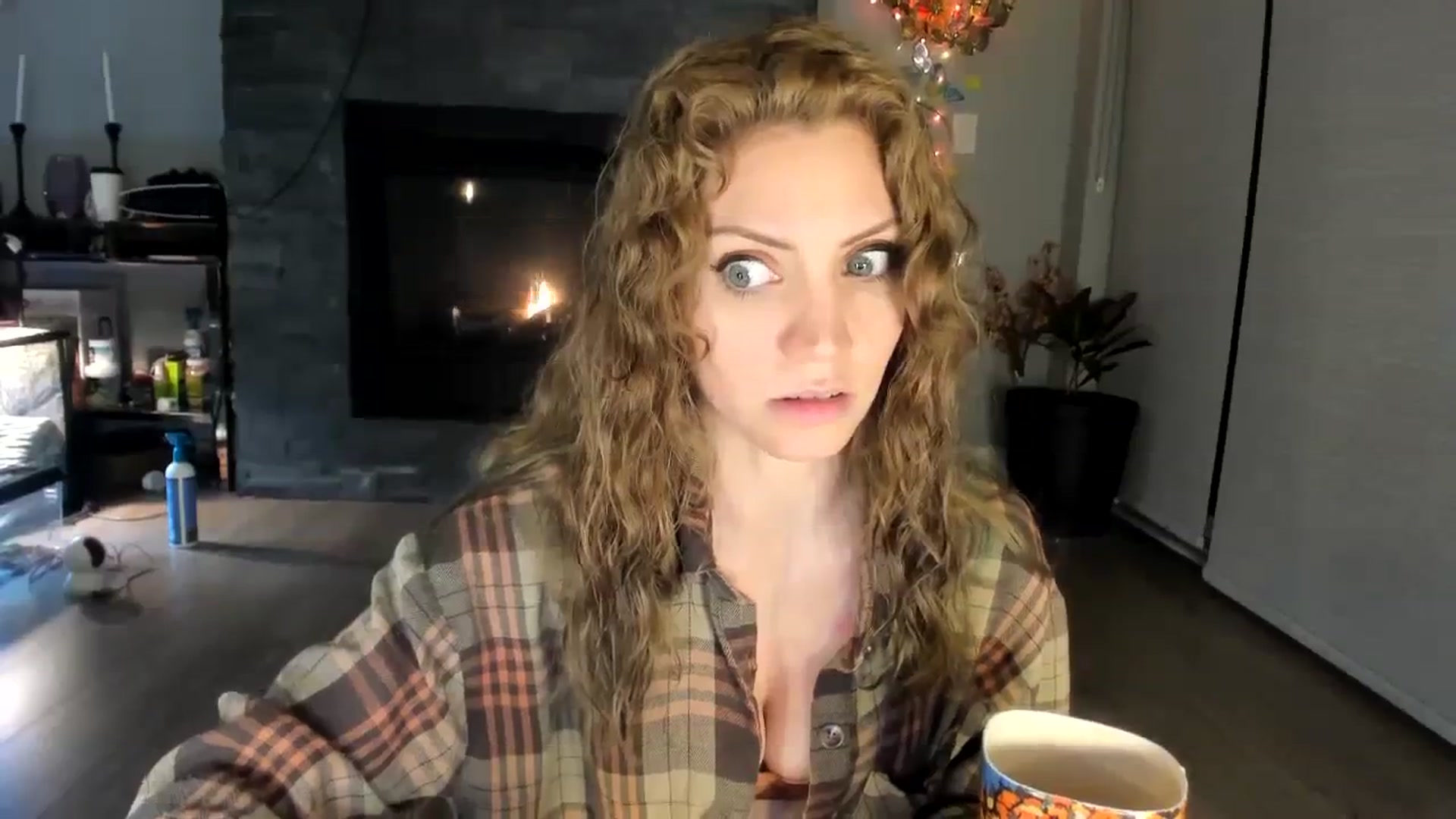 Gallery image thumbnail from Laurel's myfreecams stream on, 01/10/2024, 03:23 image 12 of 20
