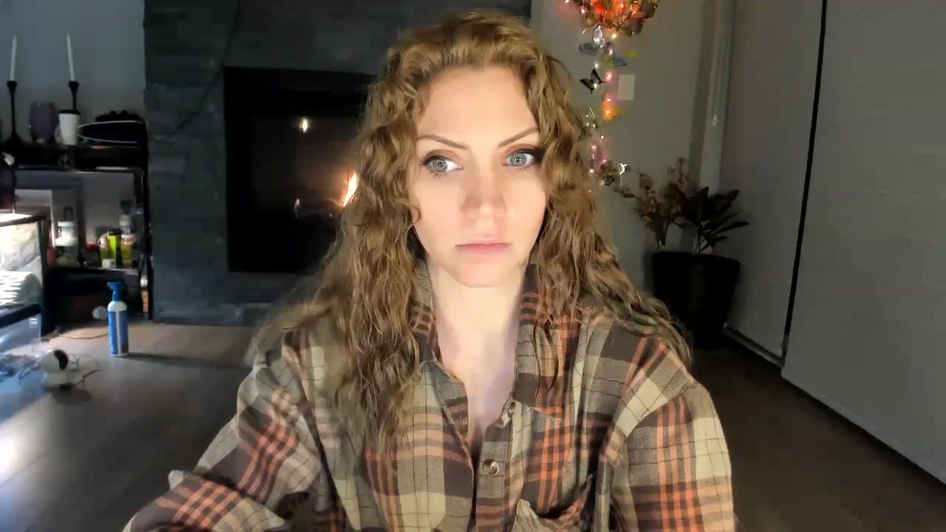 Gallery image thumbnail from Laurel's myfreecams stream on, 01/10/2024, 03:23 image 10 of 20