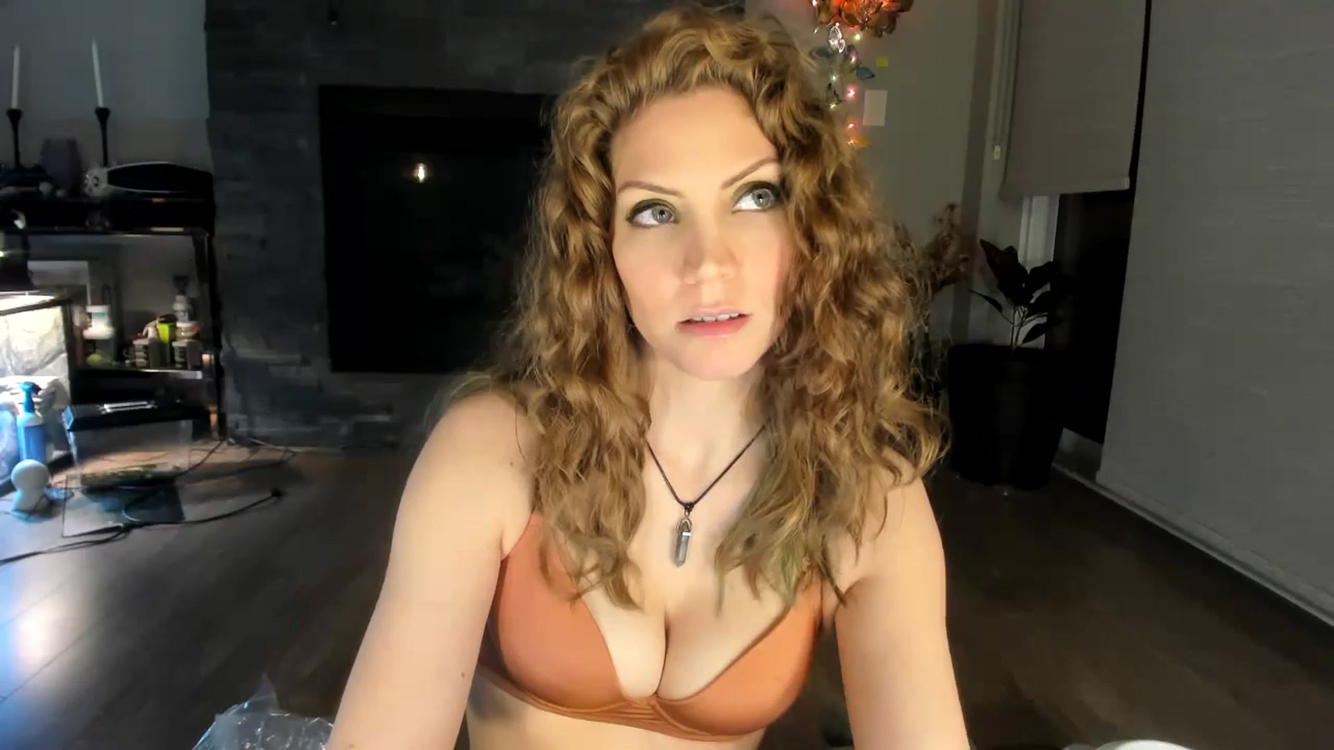Gallery image thumbnail from Laurel's myfreecams stream on, 01/12/2024, 04:09 image 9 of 20