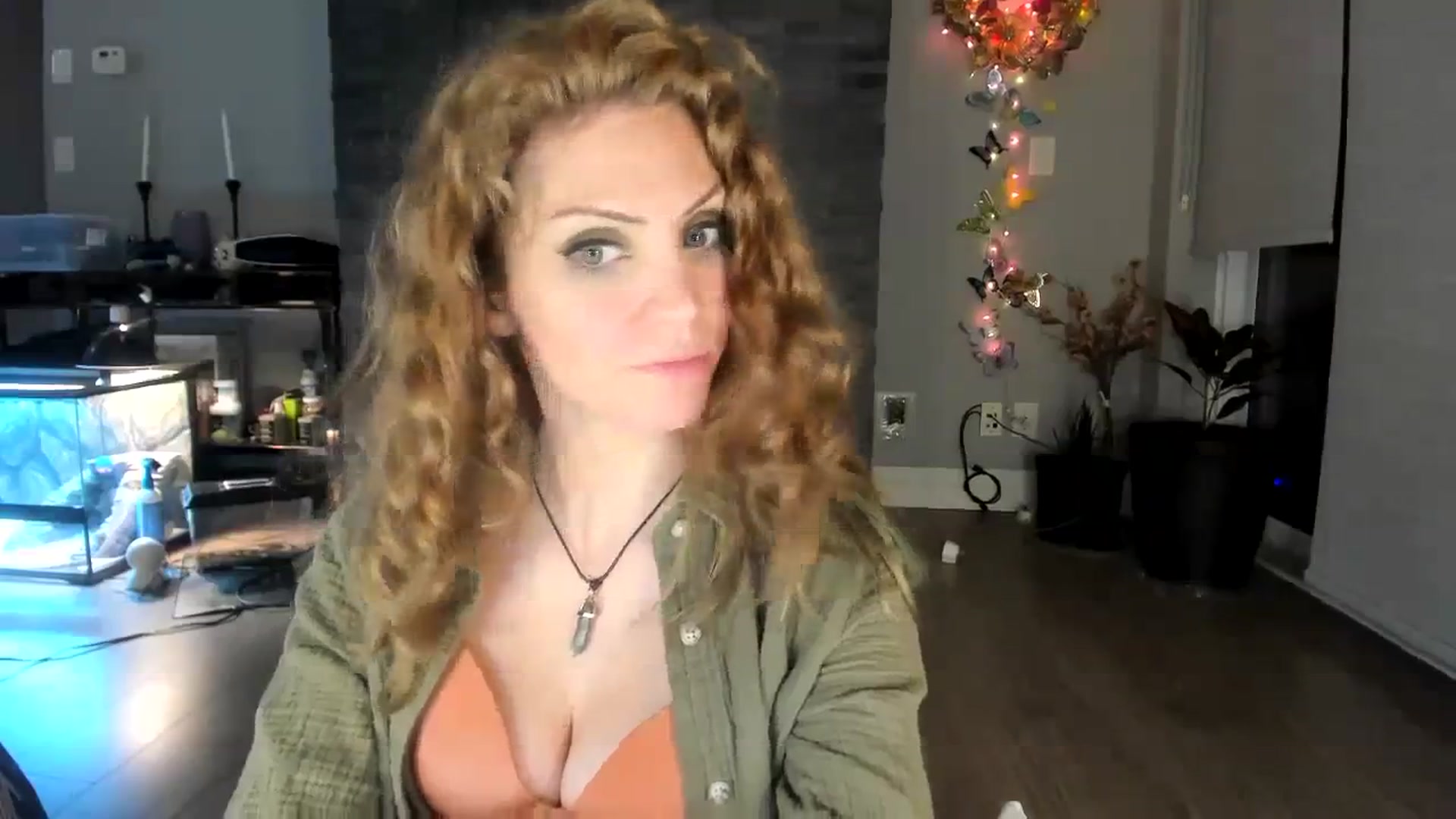 Gallery image thumbnail from Laurel's myfreecams stream on, 01/12/2024, 09:56 image 11 of 20