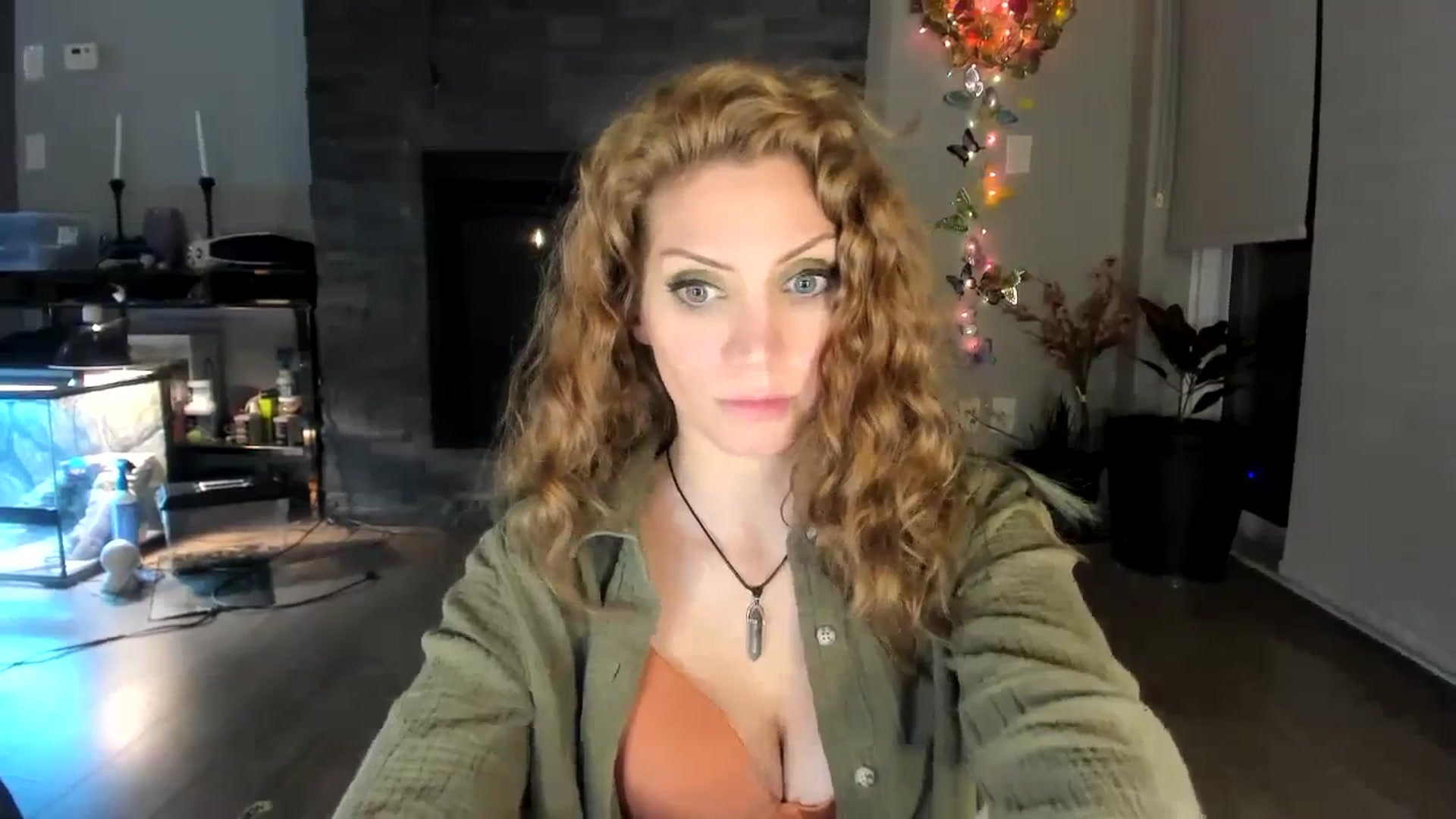 Gallery image thumbnail from Laurel's myfreecams stream on, 01/12/2024, 09:56 image 10 of 20