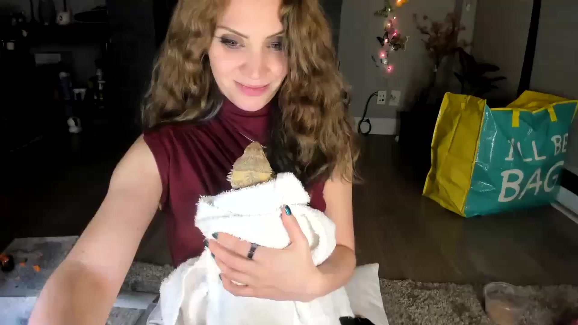 Gallery image thumbnail from Laurel's myfreecams stream on, 01/20/2024, 07:52 image 12 of 20