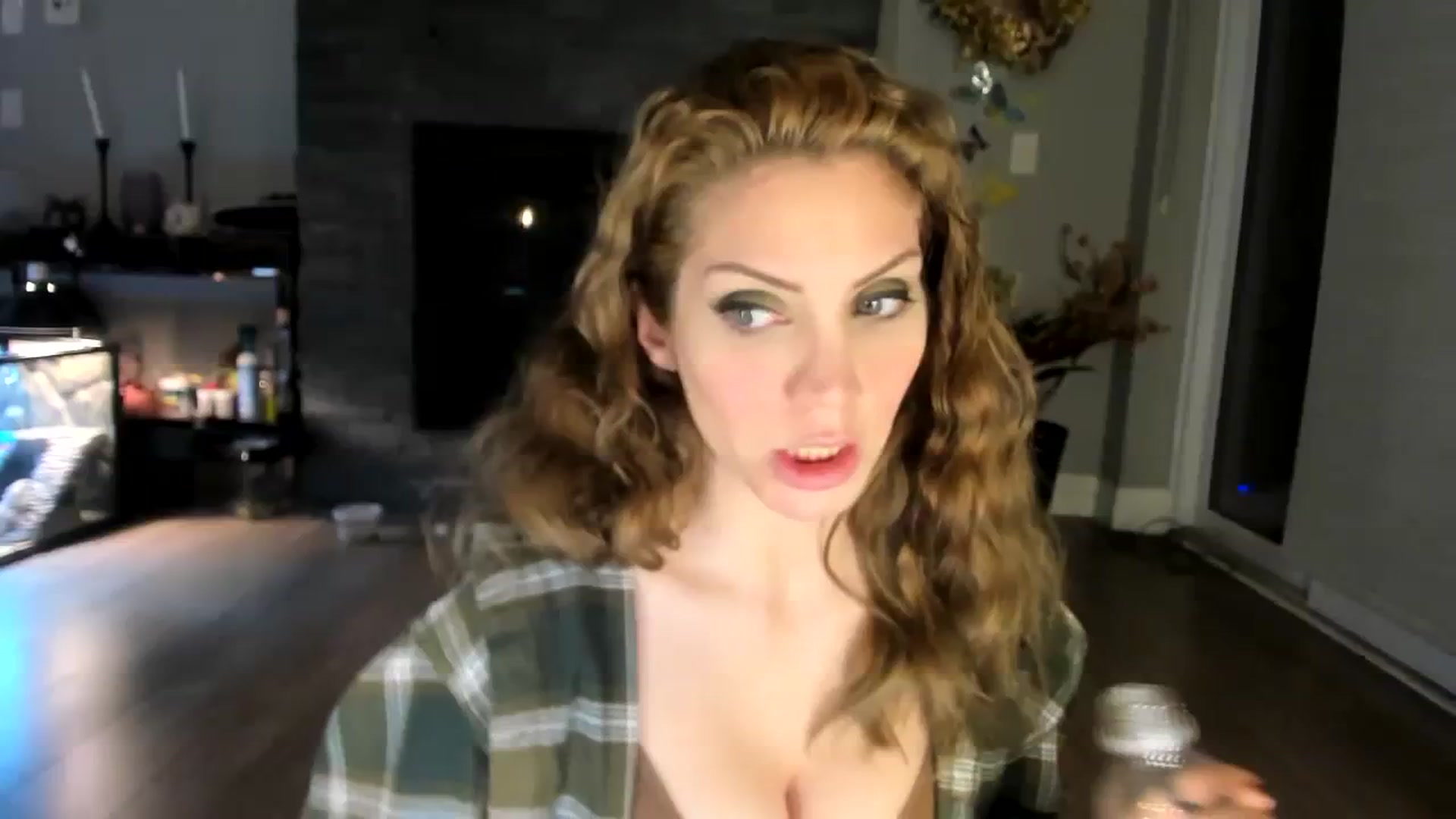 Gallery image thumbnail from Laurel's myfreecams stream on, 01/23/2024, 03:06 image 1 of 20