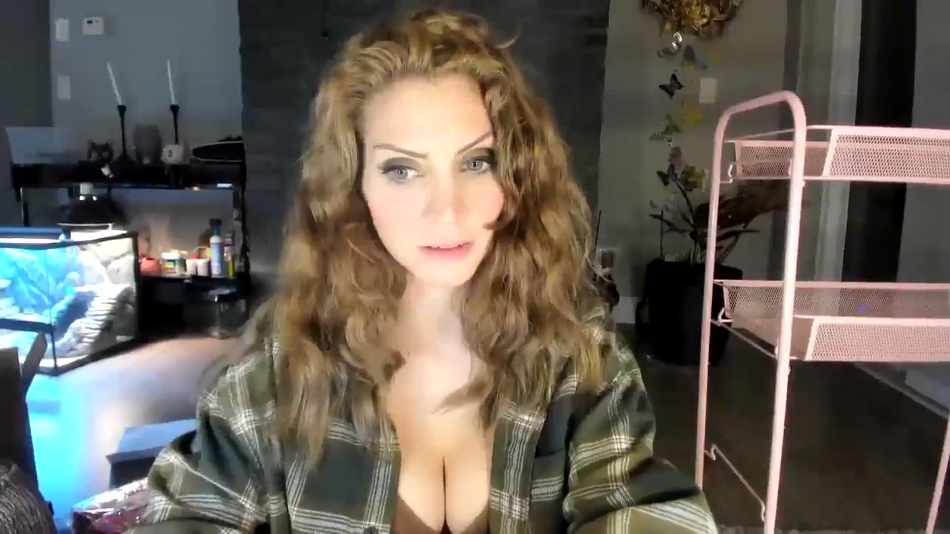 Gallery image thumbnail from Laurel's myfreecams stream on, 01/23/2024, 05:15 image 2 of 20