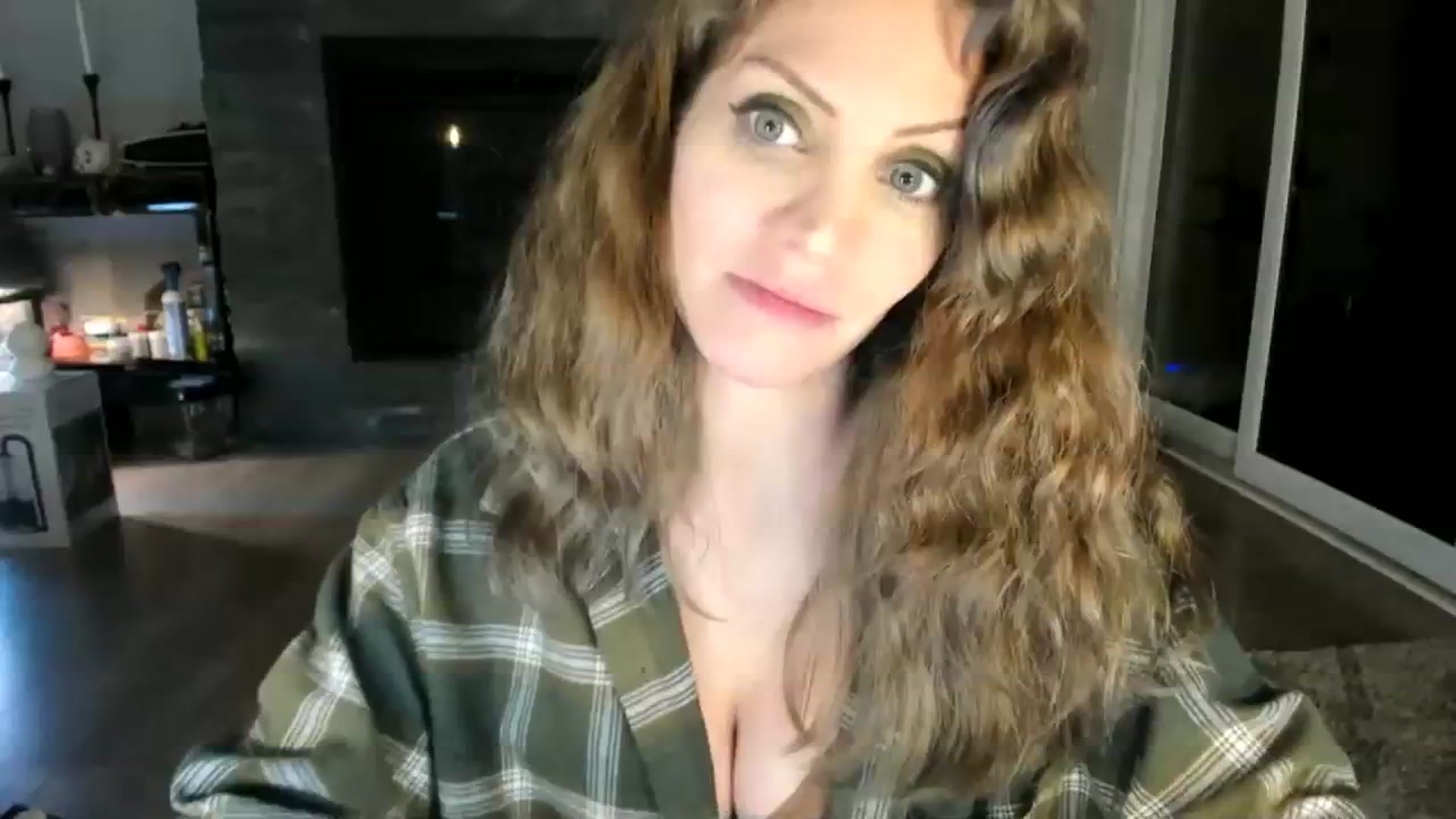 Gallery image thumbnail from Laurel's myfreecams stream on, 01/26/2024, 07:41 image 19 of 20
