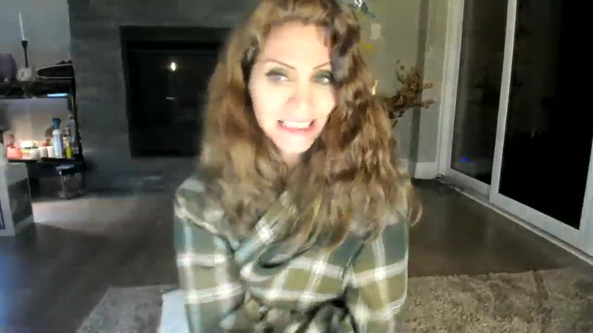 Gallery image thumbnail from Laurel's myfreecams stream on, 01/26/2024, 07:41 image 6 of 20
