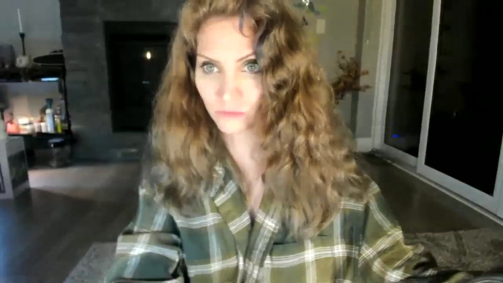 Gallery image thumbnail from Laurel's myfreecams stream on, 01/26/2024, 07:41 image 8 of 20